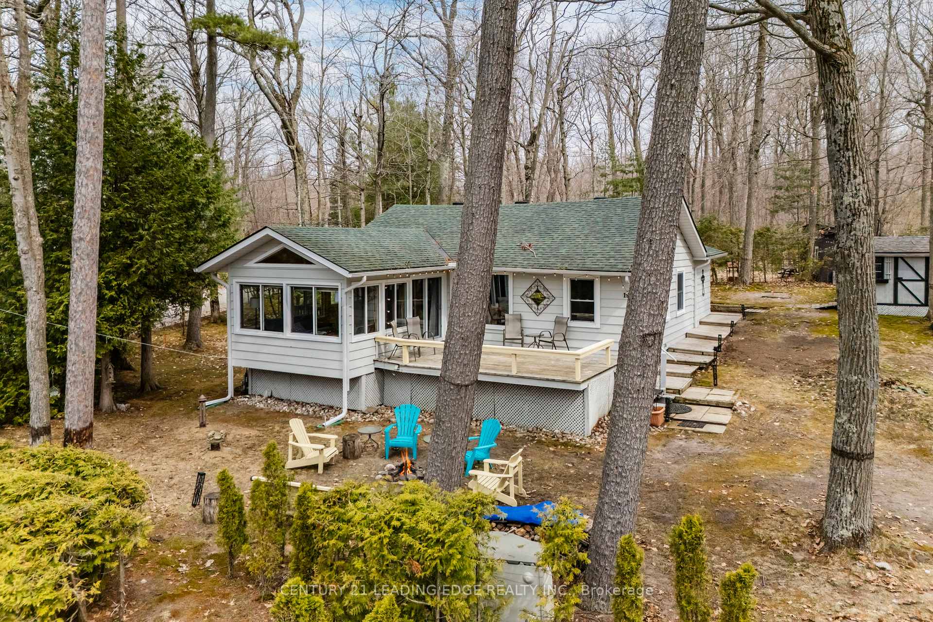 Photo 2 of 19 Beau Rivage Avenue, Tiny, Rural Tiny — HOMEH