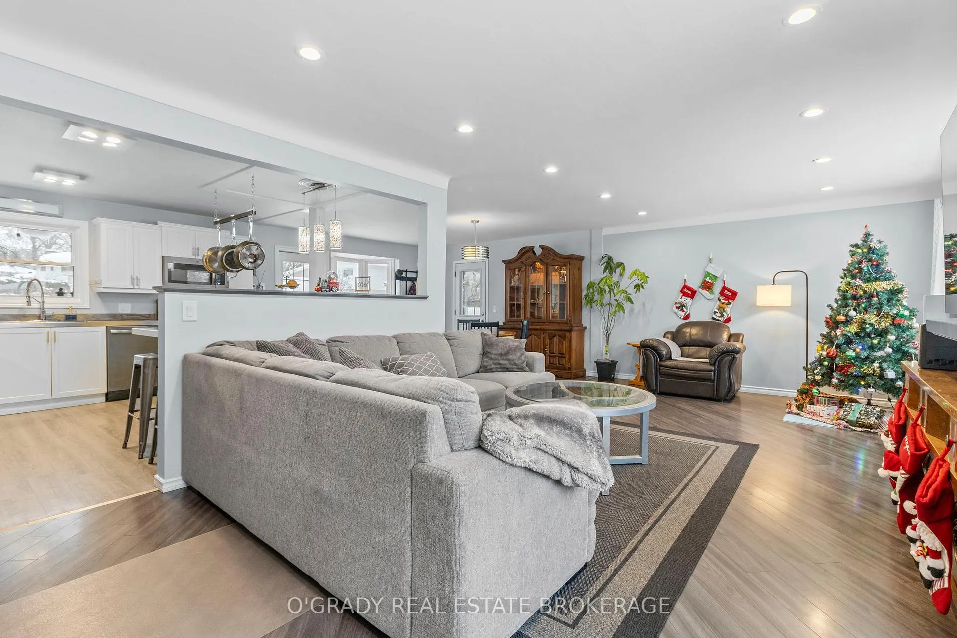 Photo 15 of 3 Davison Avenue, Brockville — HOMEH