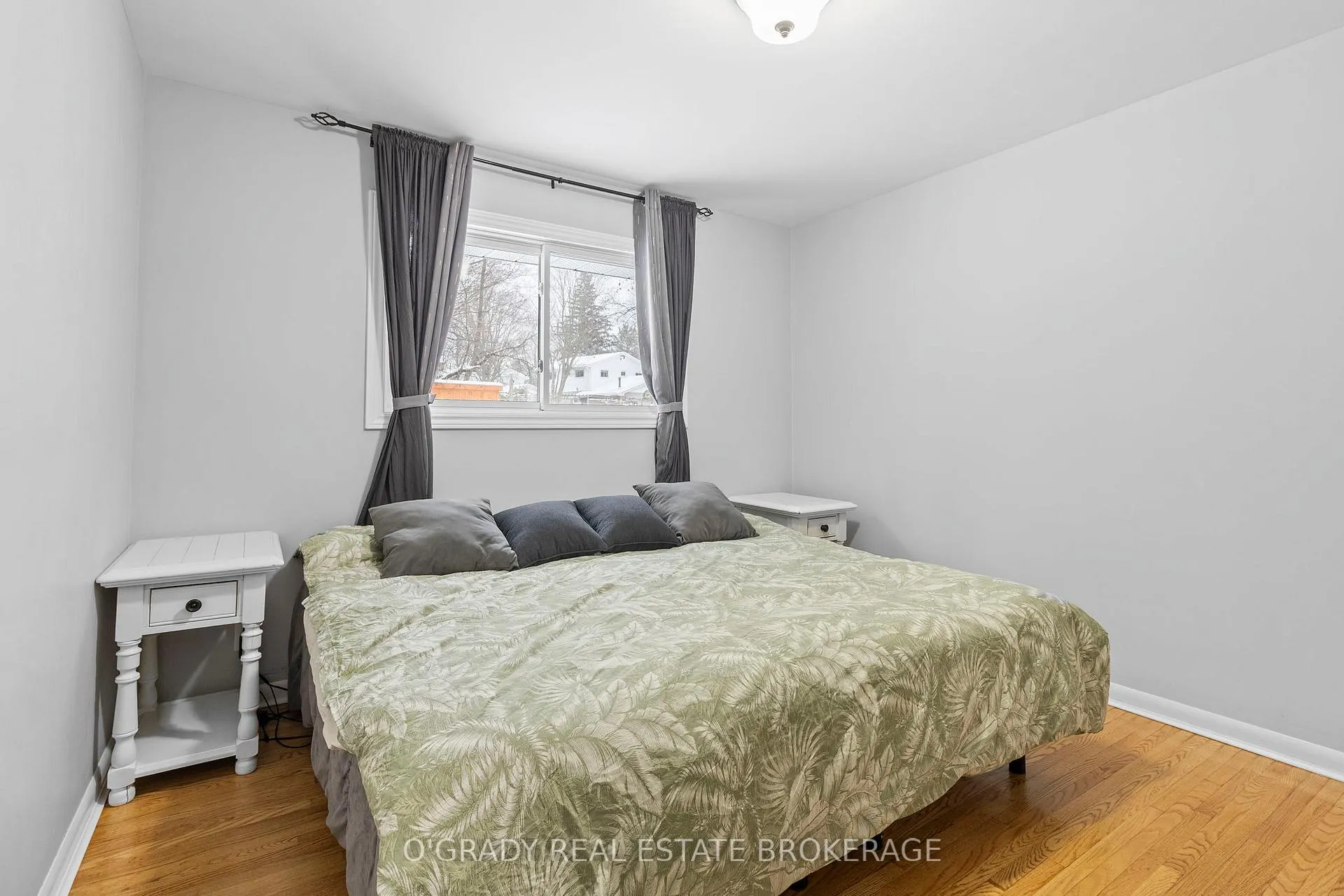 Photo 25 of 3 Davison Avenue, Brockville — HOMEH