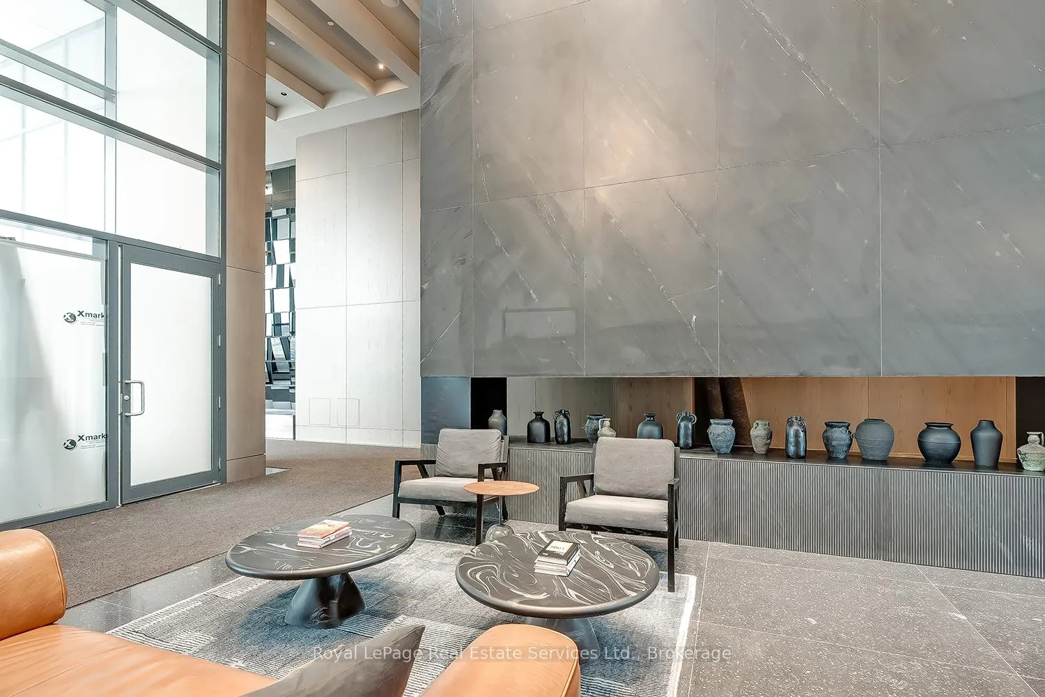 Photo 5 of Unit 4303, 8 Interchange Way, Vaughan, Vaughan Corporate Centre — HOMEH
