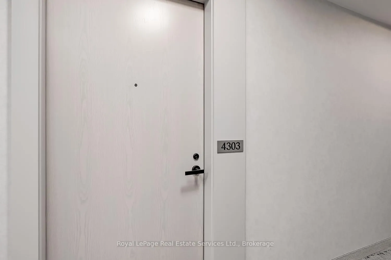 Photo 6 of Unit 4303, 8 Interchange Way, Vaughan, Vaughan Corporate Centre — HOMEH