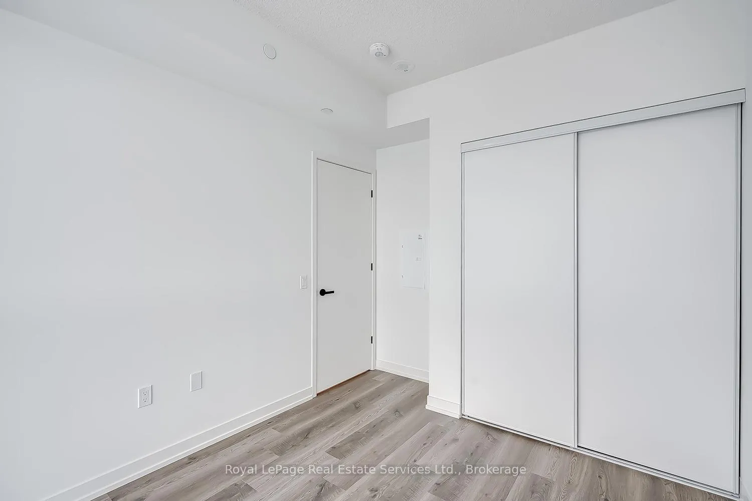 Photo 12 of Unit 4303, 8 Interchange Way, Vaughan, Vaughan Corporate Centre — HOMEH