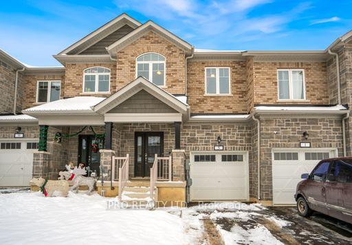 Front of 5 sapphire Way N
