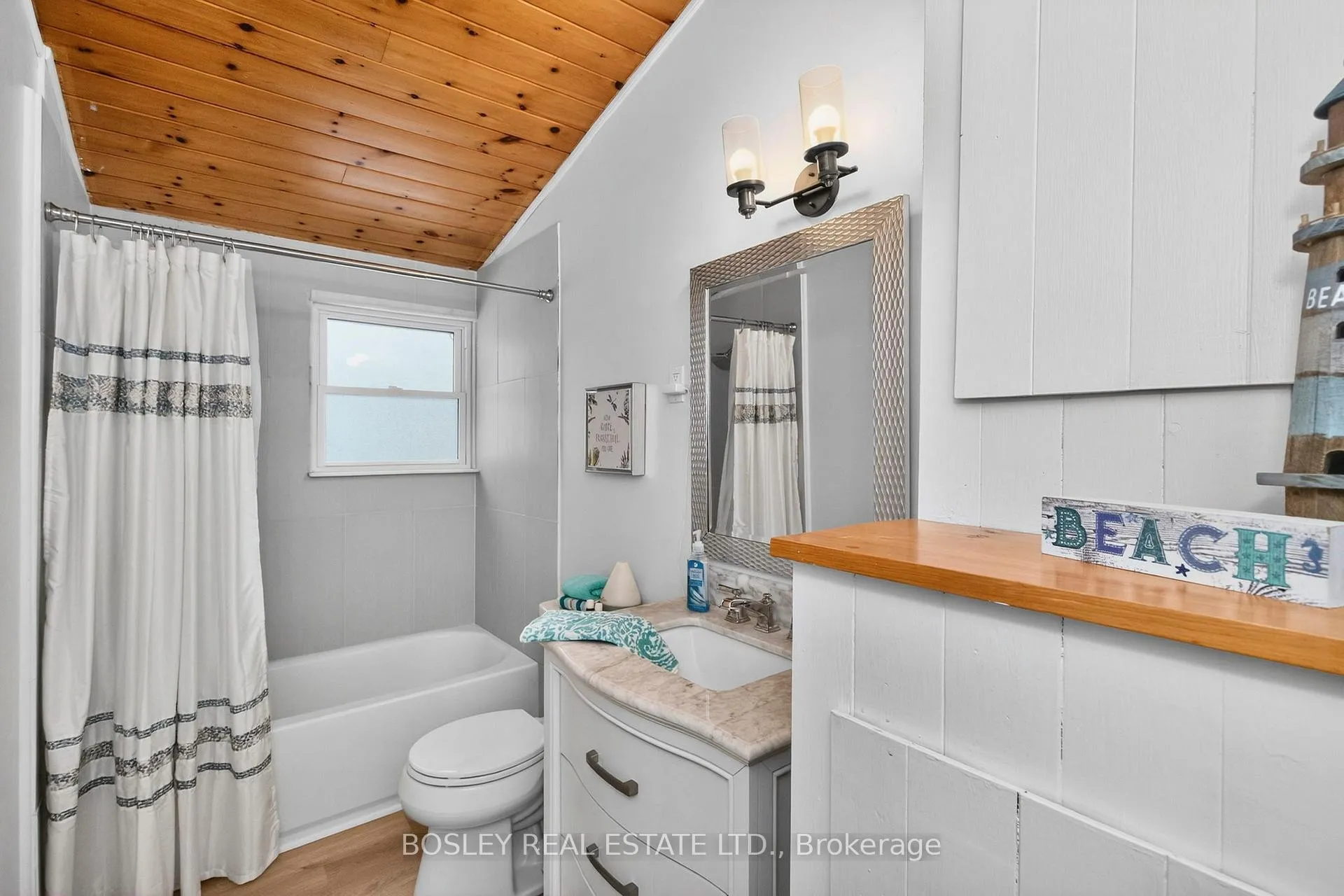 Photo 18 of 1204 Tiny Beaches Road N, Tiny, Rural Tiny — HOMEH