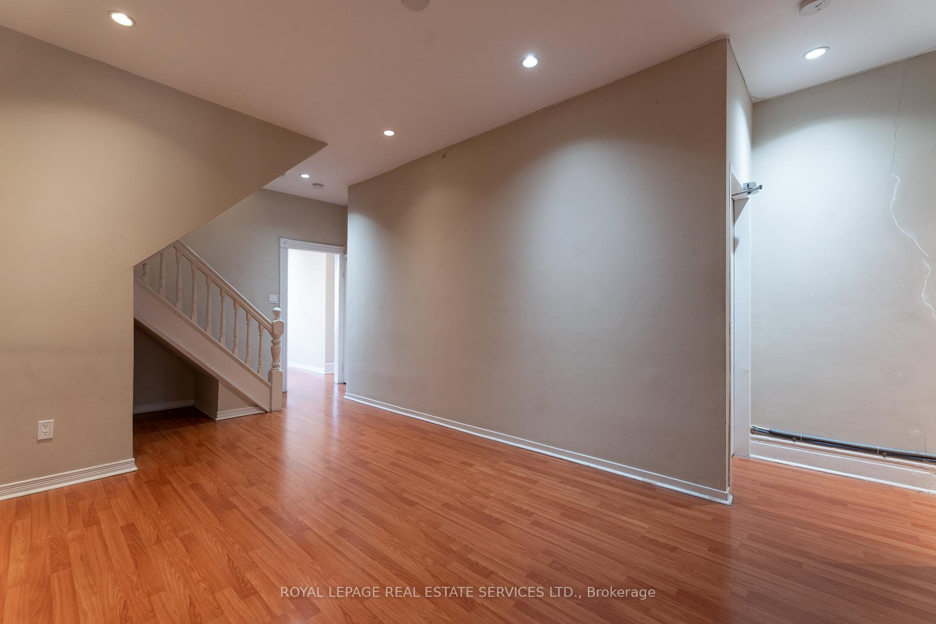 Photo 2 of Unit 2, 1132 Yonge Street, Toronto, The Annex — HOMEH