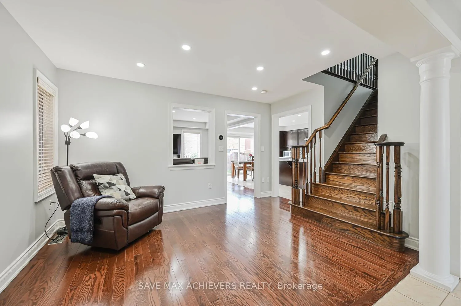 Photo 7 of 6 Seascape Crescent, Brampton, Bram East — HOMEH