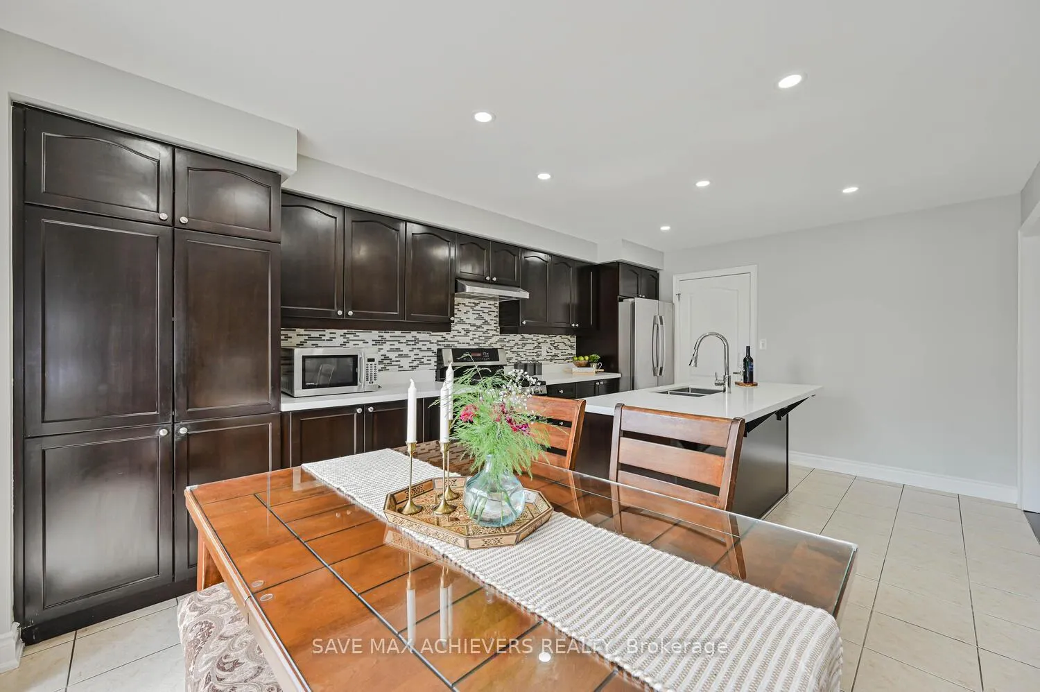 Photo 14 of 6 Seascape Crescent, Brampton, Bram East — HOMEH
