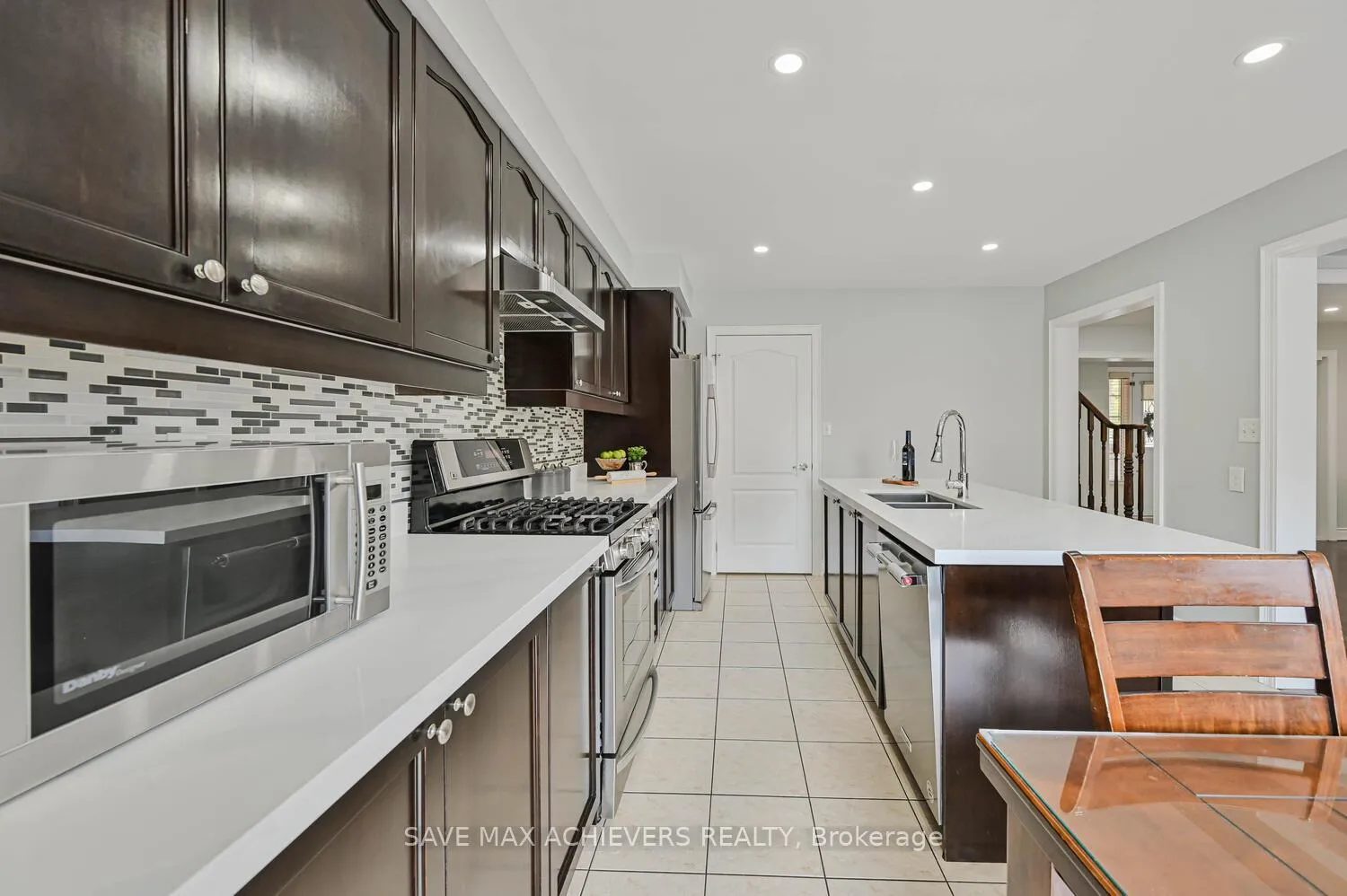 Photo 15 of 6 Seascape Crescent, Brampton, Bram East — HOMEH