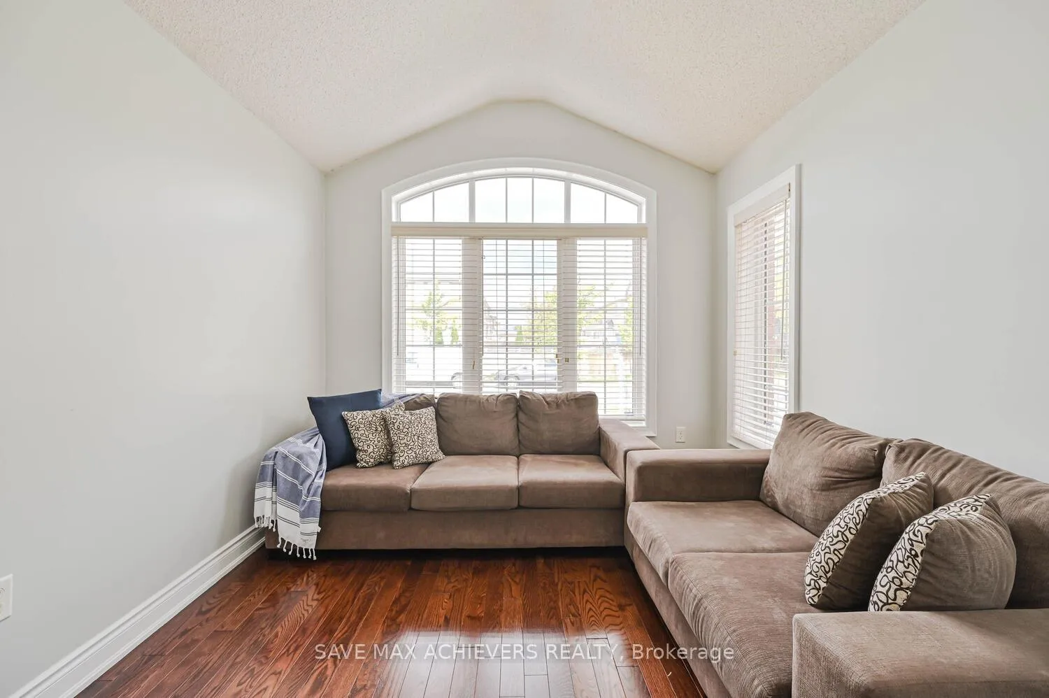 Photo 20 of 6 Seascape Crescent, Brampton, Bram East — HOMEH