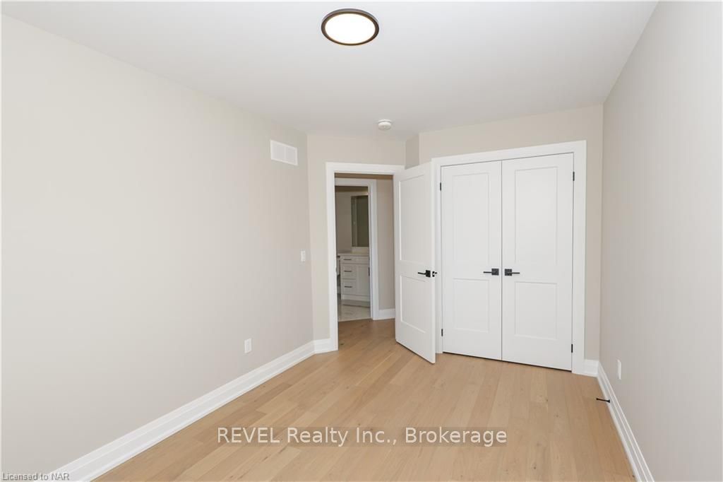 Photo 23 of 110 Elvira Way, Thorold, Rolling Meadows — HOMEH