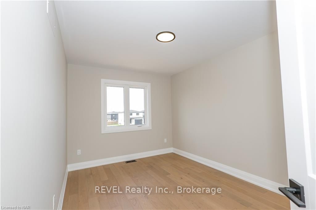 Photo 24 of 110 Elvira Way, Thorold, Rolling Meadows — HOMEH