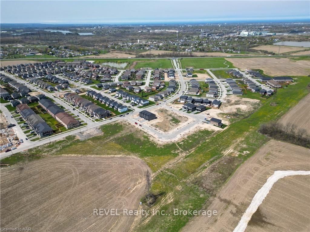Photo 28 of 110 Elvira Way, Thorold, Rolling Meadows — HOMEH