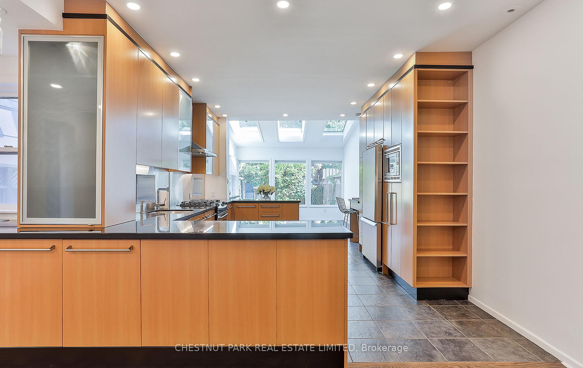 Photo 12 of 70 Roxborough Street W, Toronto, The Annex — HOMEH