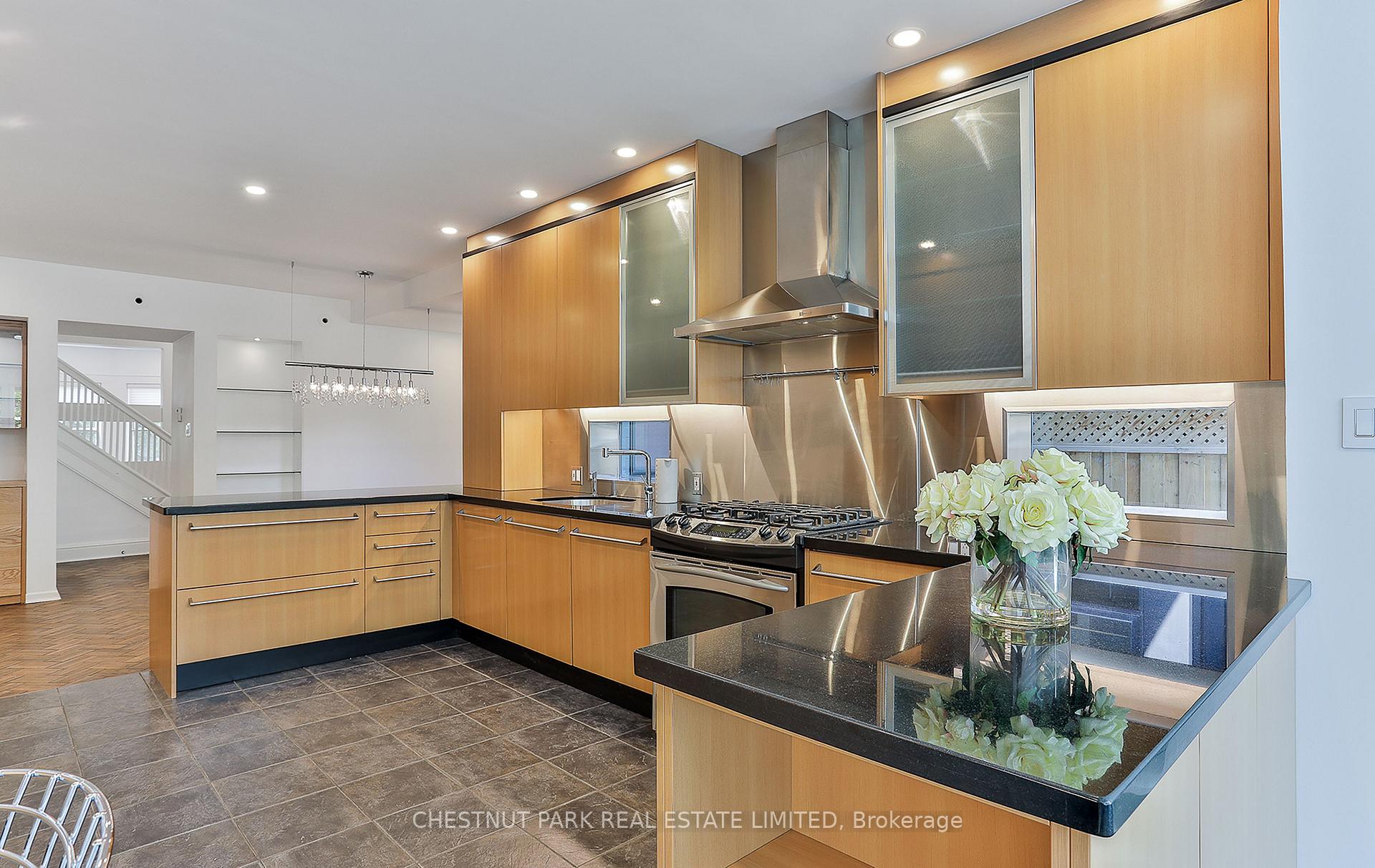 Photo 15 of 70 Roxborough Street W, Toronto, The Annex — HOMEH