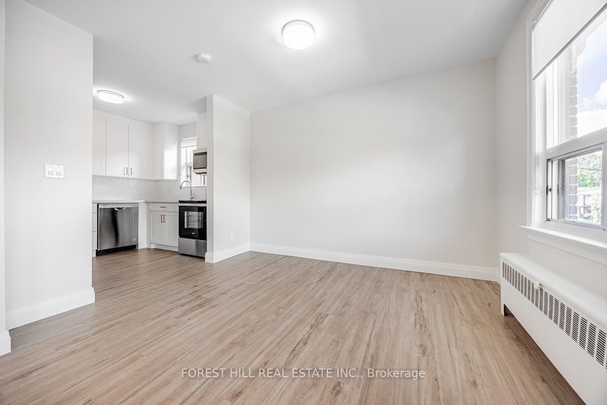 Photo 4 of Unit 4, 11 Markdale Avenue, Toronto, Humewood-Cedarvale — HOMEH