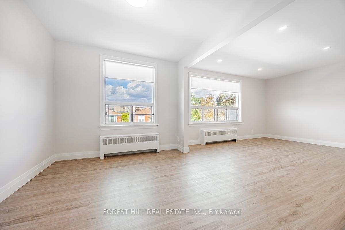 Photo 7 of Unit 4, 11 Markdale Avenue, Toronto, Humewood-Cedarvale — HOMEH