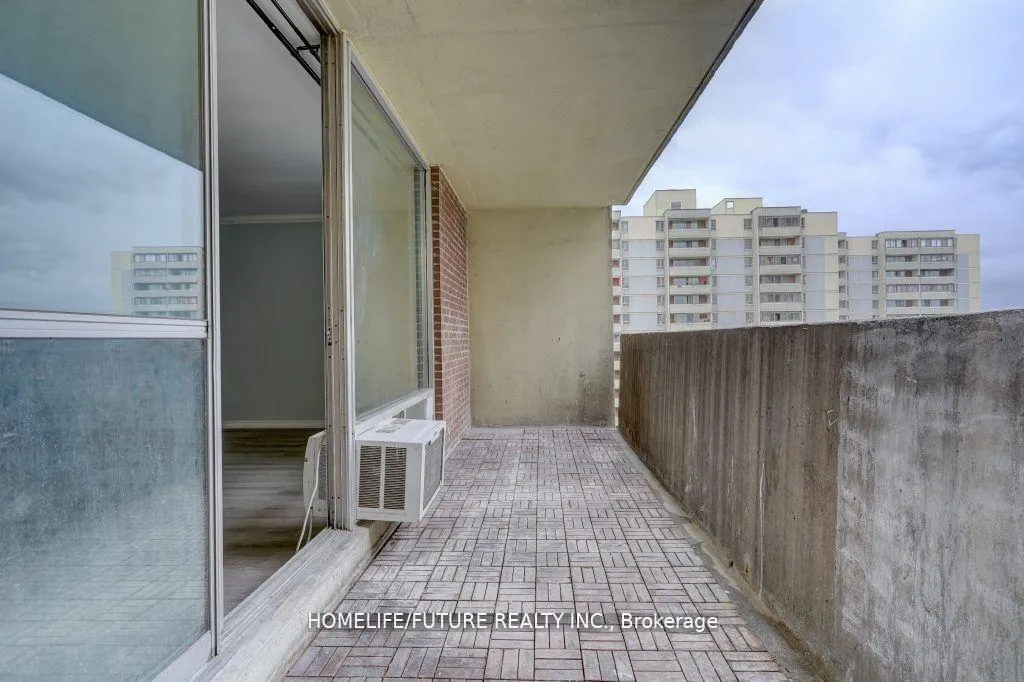 Photo 4 of Unit 2519, 5 Massey Square, Toronto, Crescent Town — HOMEH