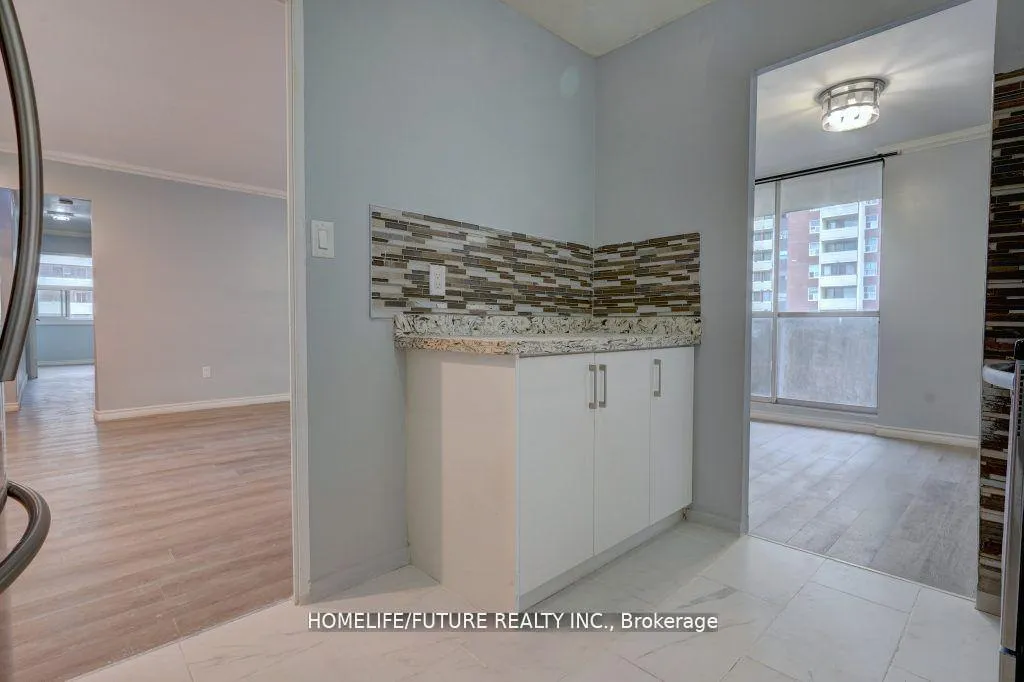 Photo 6 of Unit 2519, 5 Massey Square, Toronto, Crescent Town — HOMEH