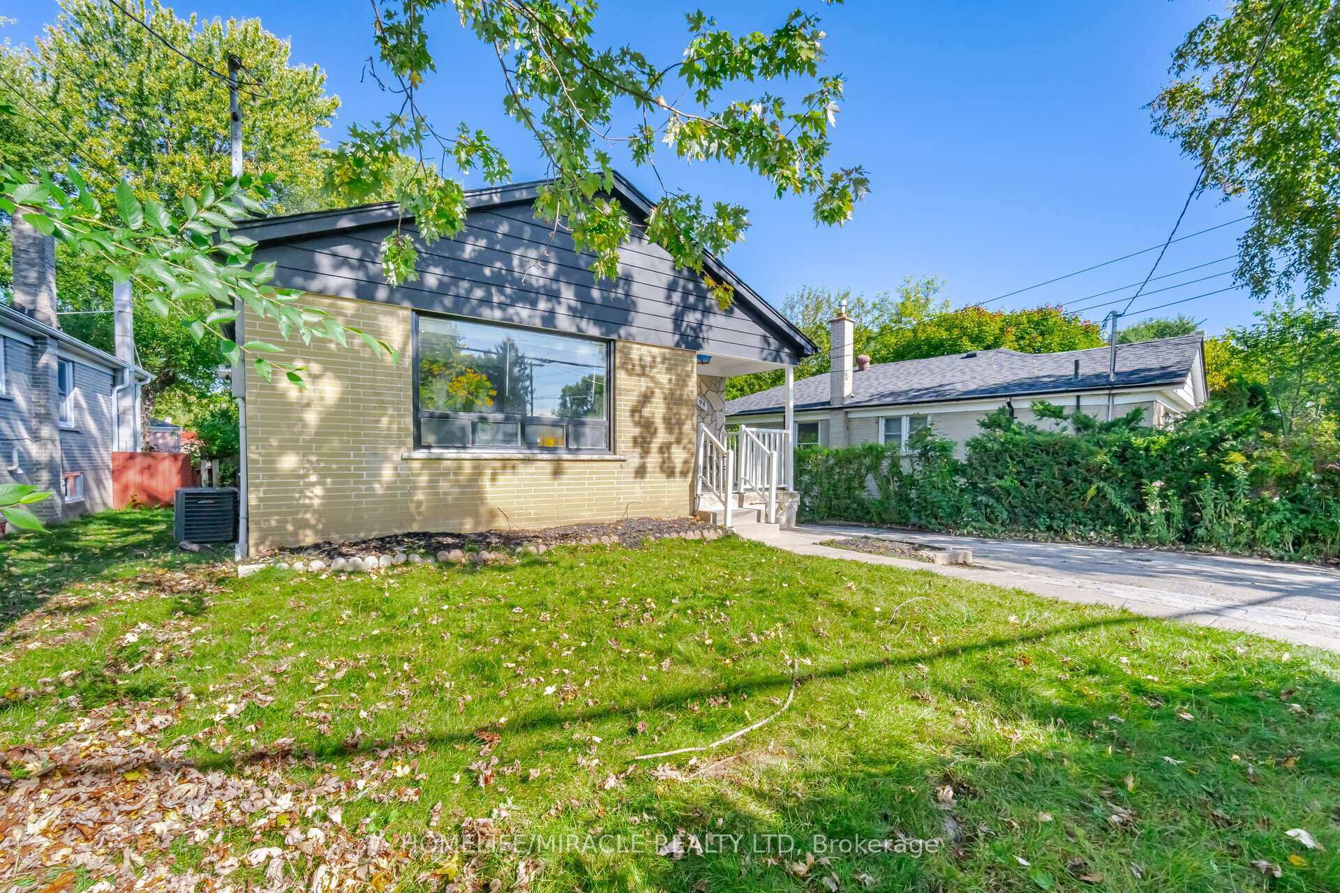 Photo 2 of 98 Nelson Street, Scarborough, Woburn — HOMEH