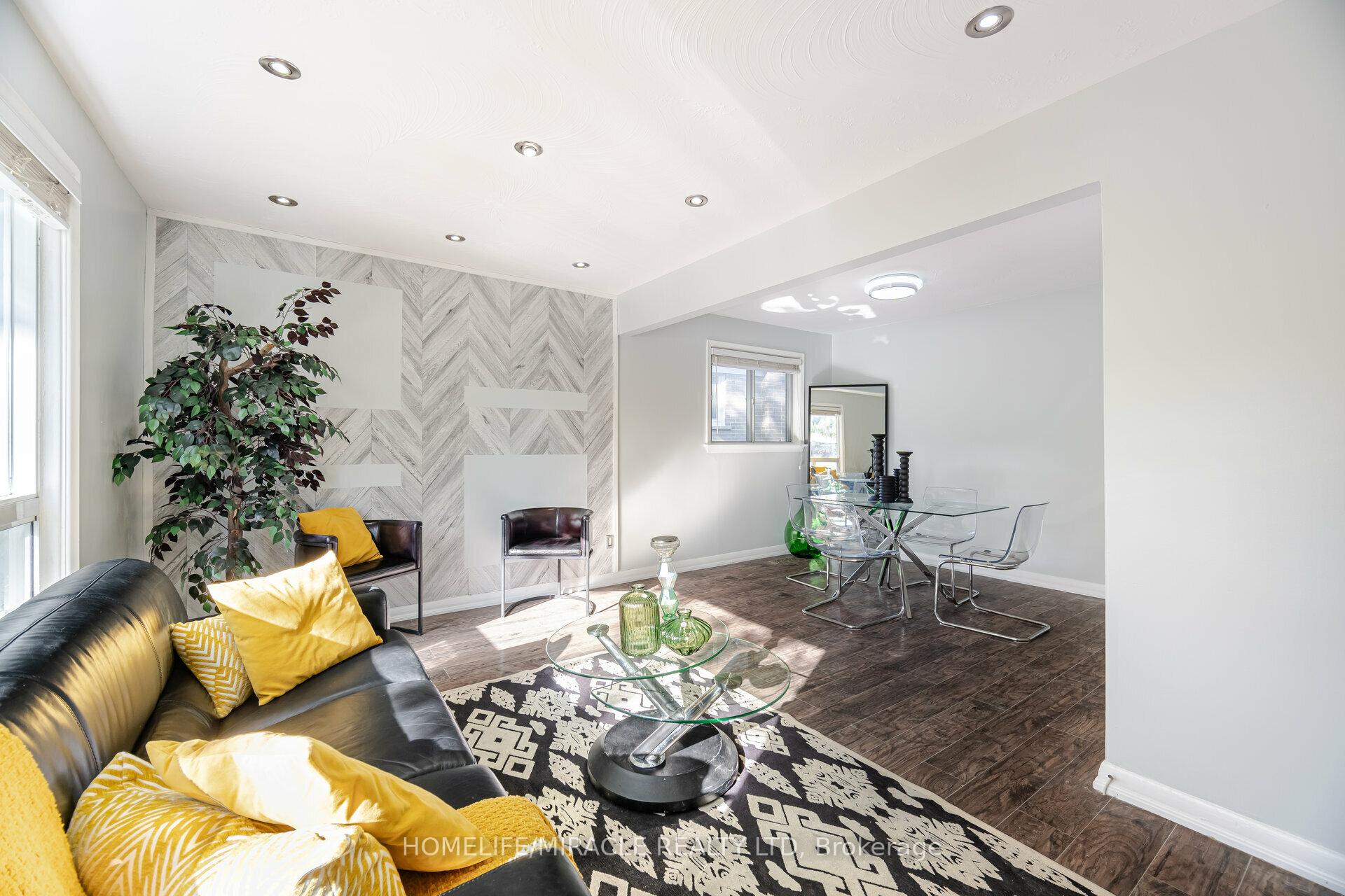 Photo 8 of 98 Nelson Street, Scarborough, Woburn — HOMEH