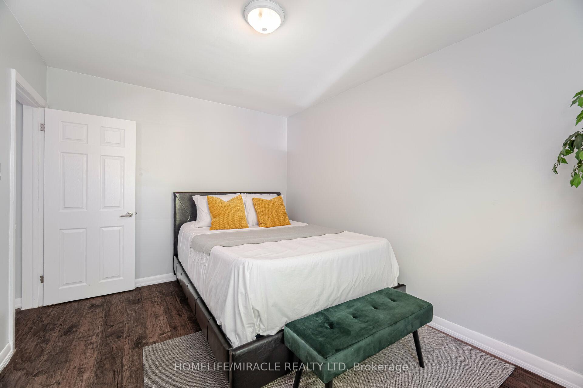 Photo 17 of 98 Nelson Street, Scarborough, Woburn — HOMEH