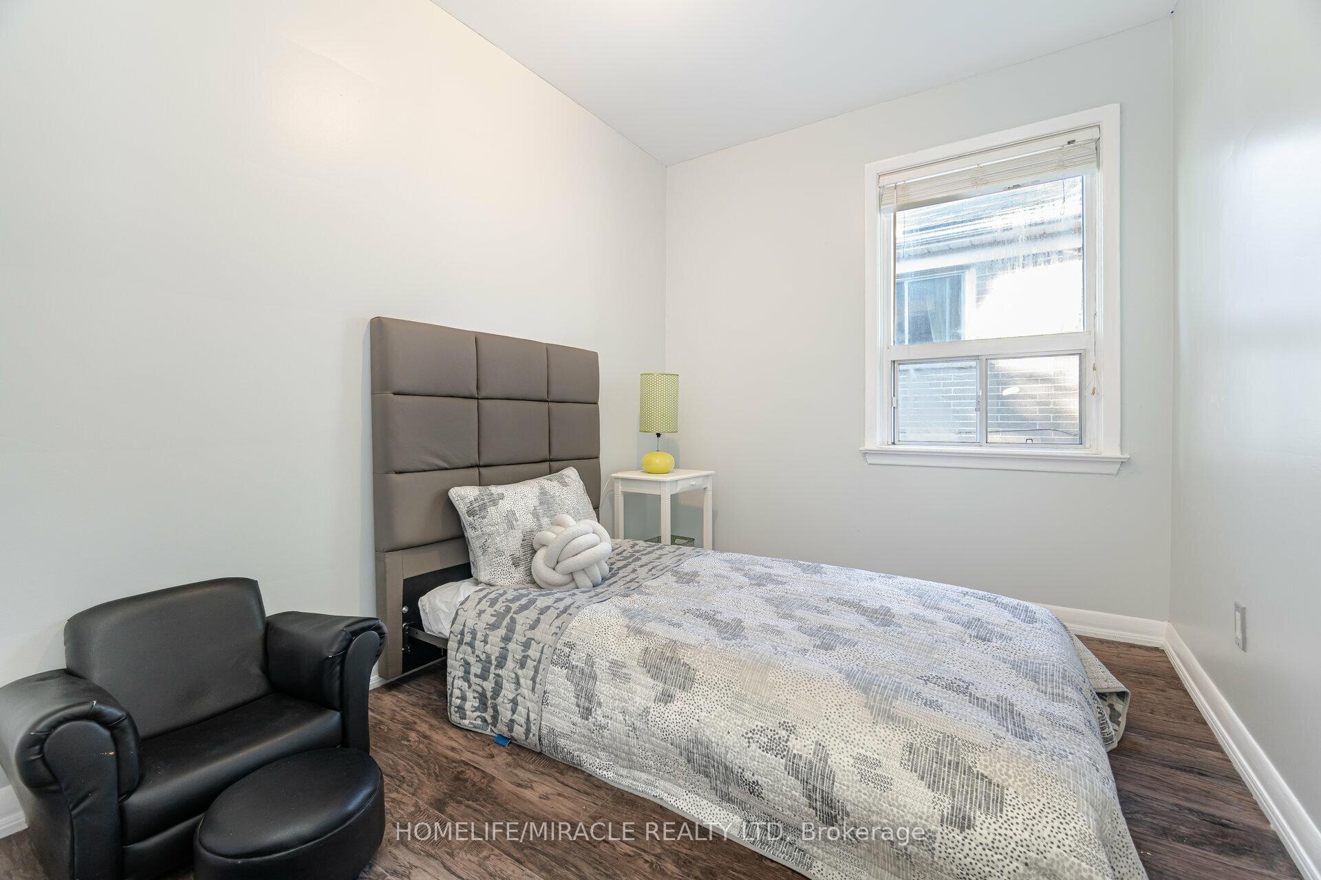 Photo 21 of 98 Nelson Street, Scarborough, Woburn — HOMEH