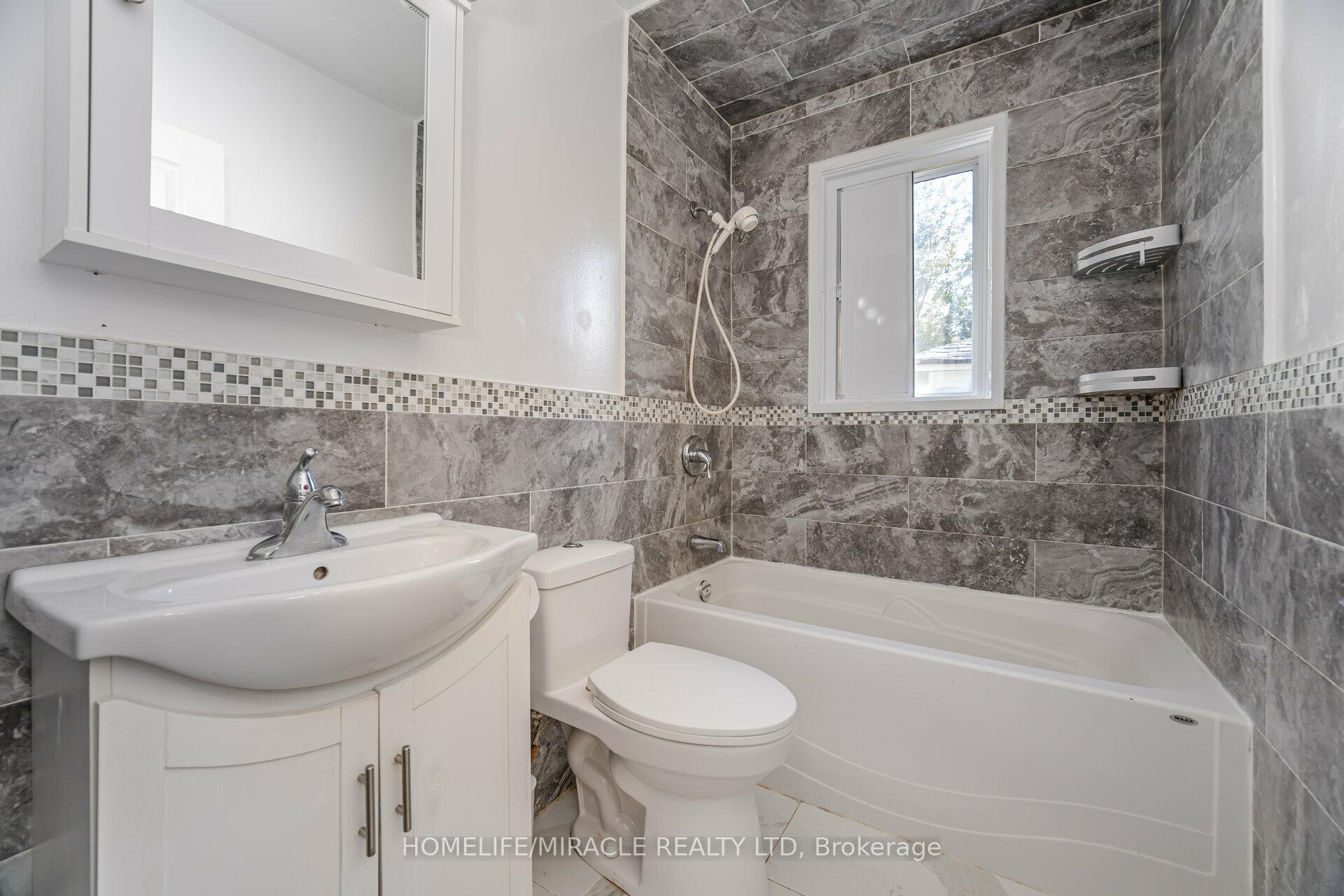 Photo 23 of 98 Nelson Street, Scarborough, Woburn — HOMEH