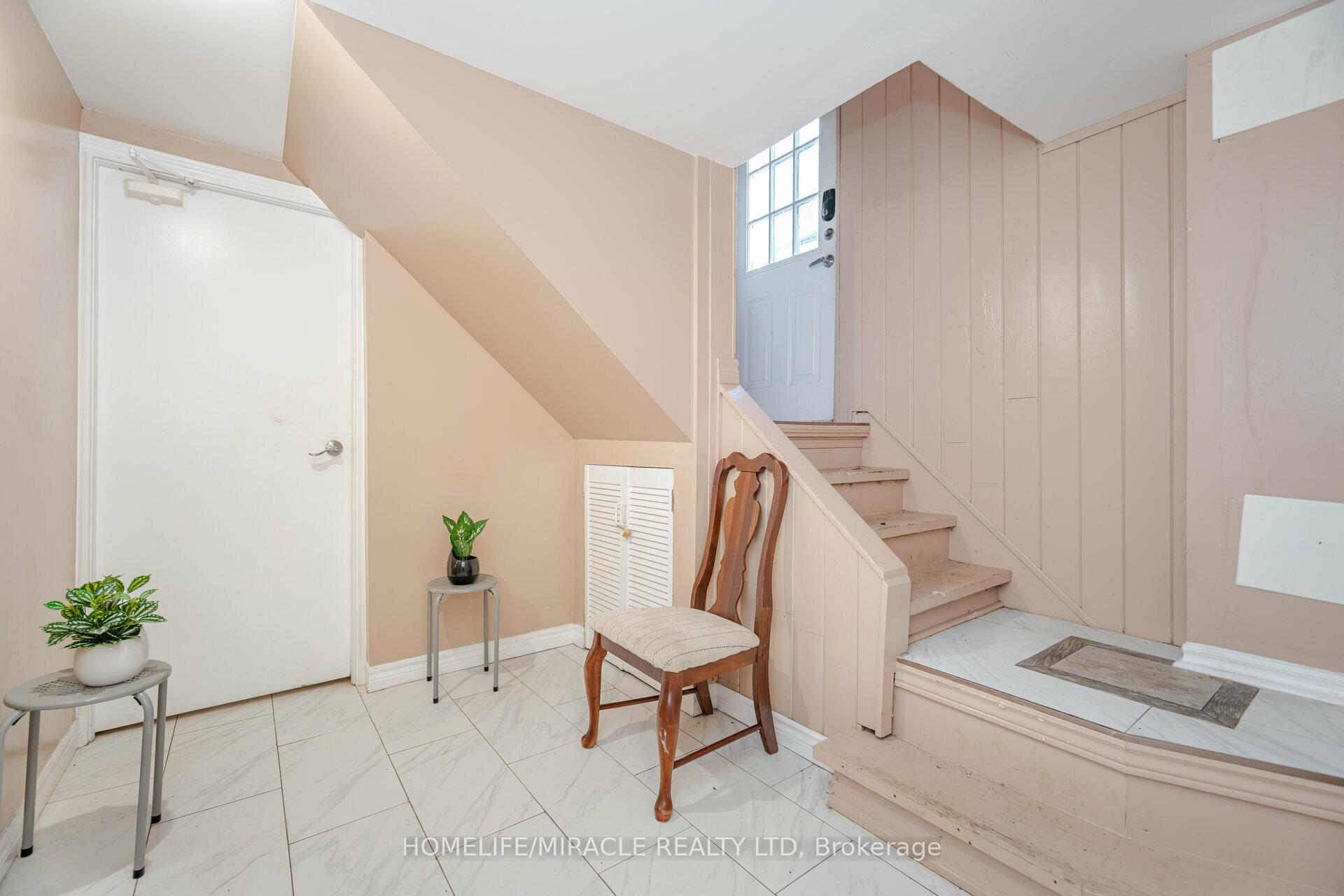 Photo 24 of 98 Nelson Street, Scarborough, Woburn — HOMEH