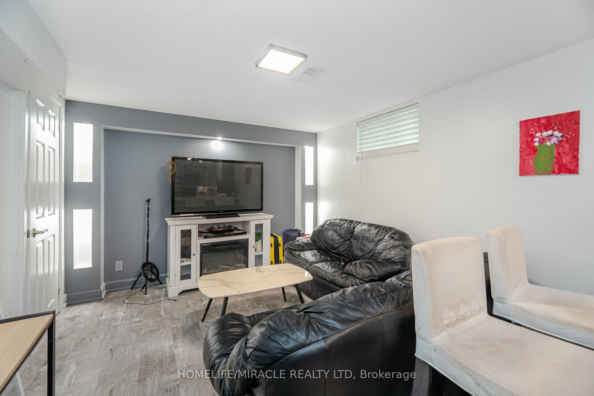 Photo 35 of 98 Nelson Street, Scarborough, Woburn — HOMEH