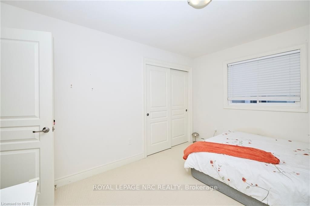 Photo 22 of 13 Winterberry Blvd, Thorold, Confederation Heights — HOMEH