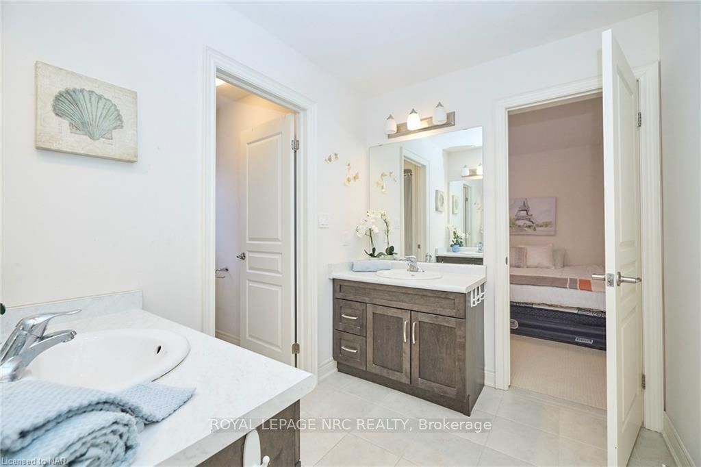 Photo 25 of 13 Winterberry Blvd, Thorold, Confederation Heights — HOMEH