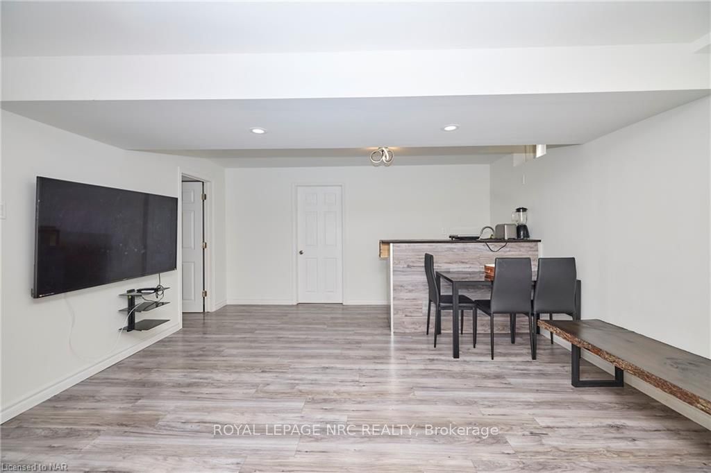 Photo 28 of 13 Winterberry Blvd, Thorold, Confederation Heights — HOMEH