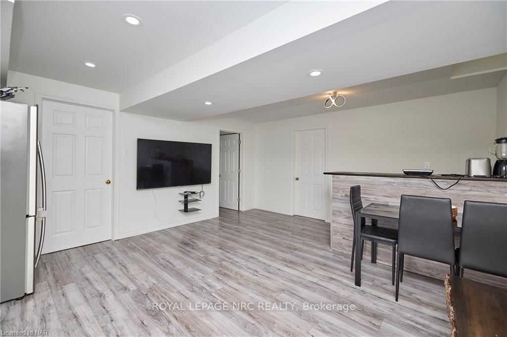 Photo 29 of 13 Winterberry Blvd, Thorold, Confederation Heights — HOMEH