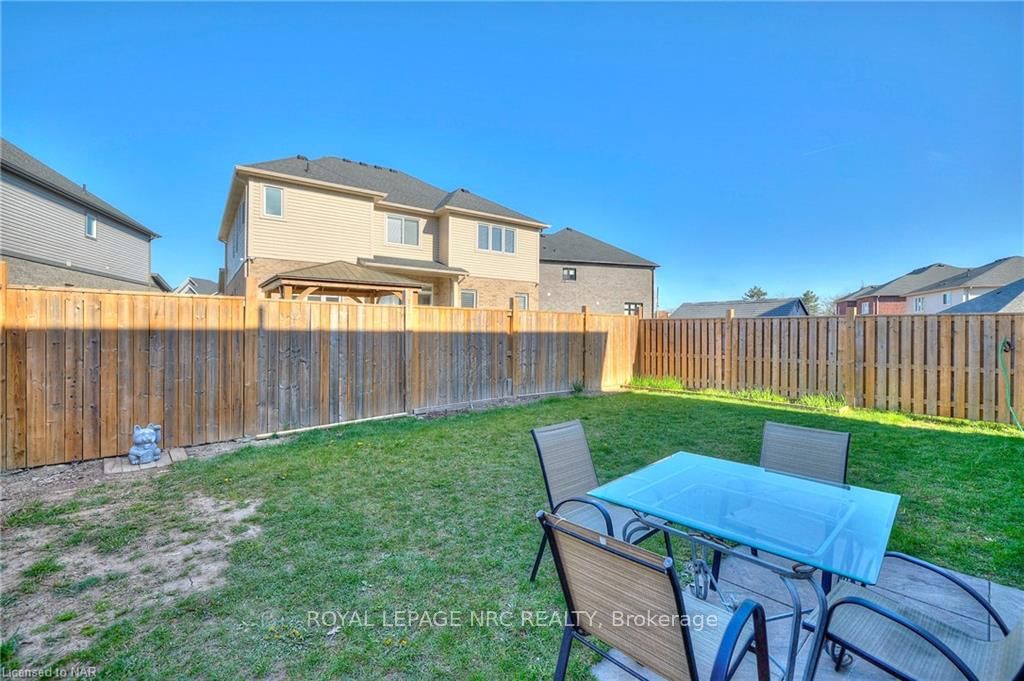 Photo 41 of 13 Winterberry Blvd, Thorold, Confederation Heights — HOMEH