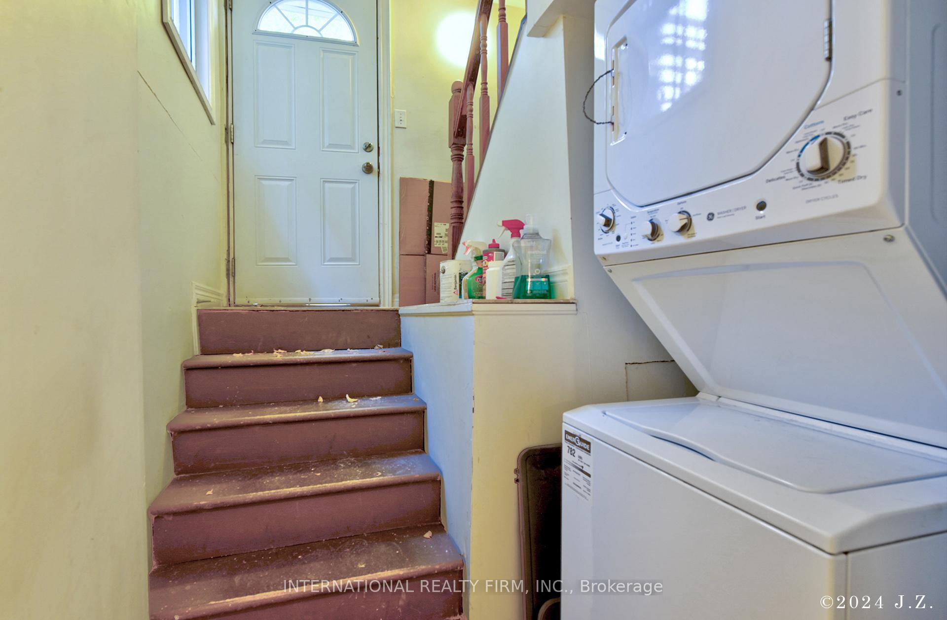 Photo 6 of Unit Lower, 454 Glenholme Avenue, Toronto, Oakwood Village — HOMEH