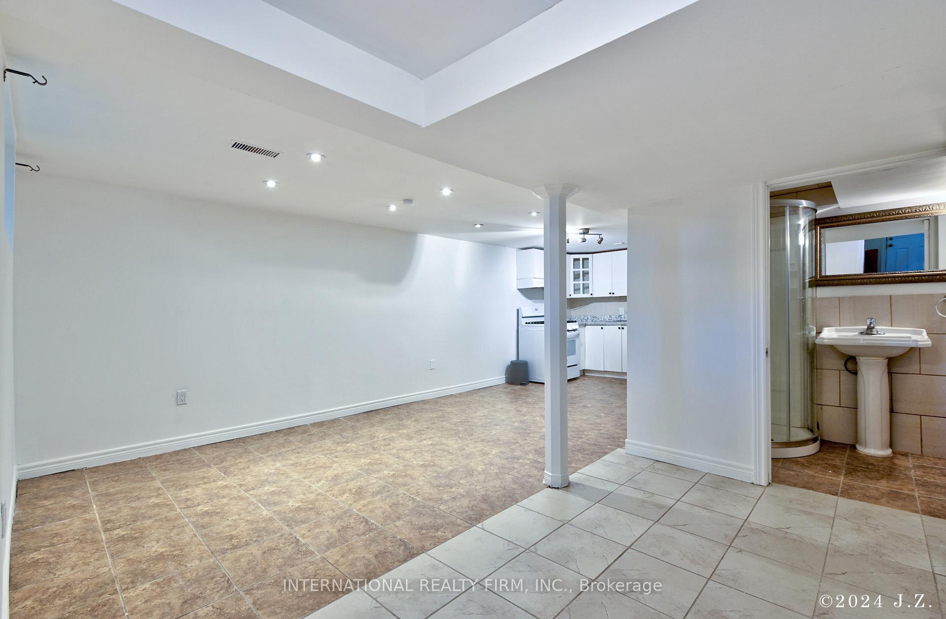 Photo 2 of Unit Lower, 454 Glenholme Avenue, Toronto, Oakwood Village — HOMEH