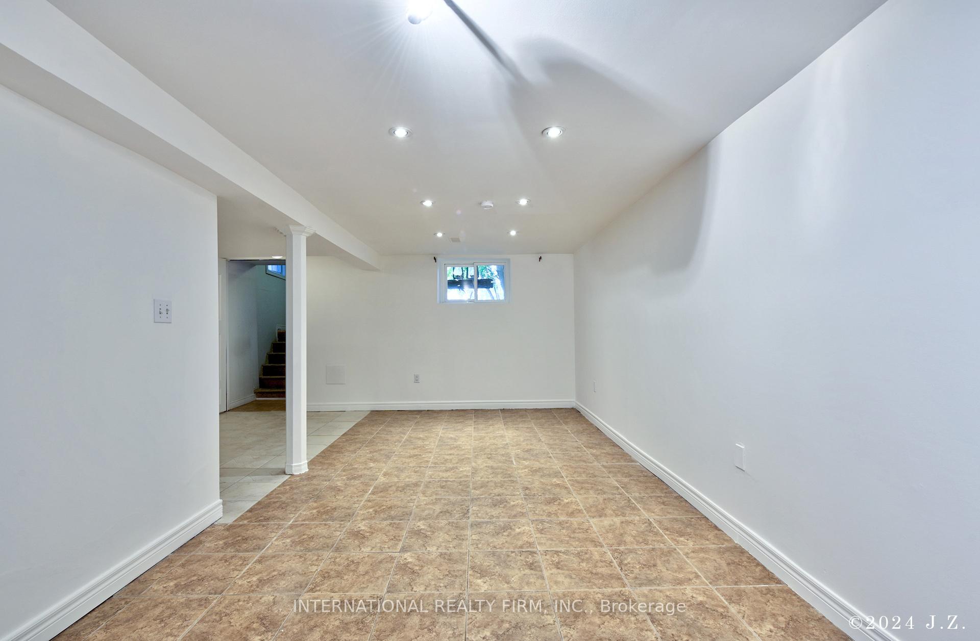 Photo 11 of Unit Lower, 454 Glenholme Avenue, Toronto, Oakwood Village — HOMEH