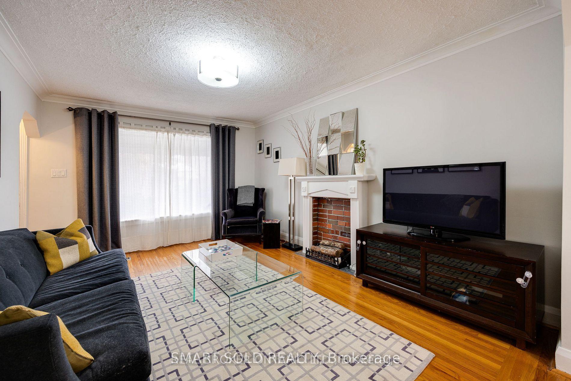 Photo 7 of 104 Cadorna Avenue, Toronto, East York — HOMEH
