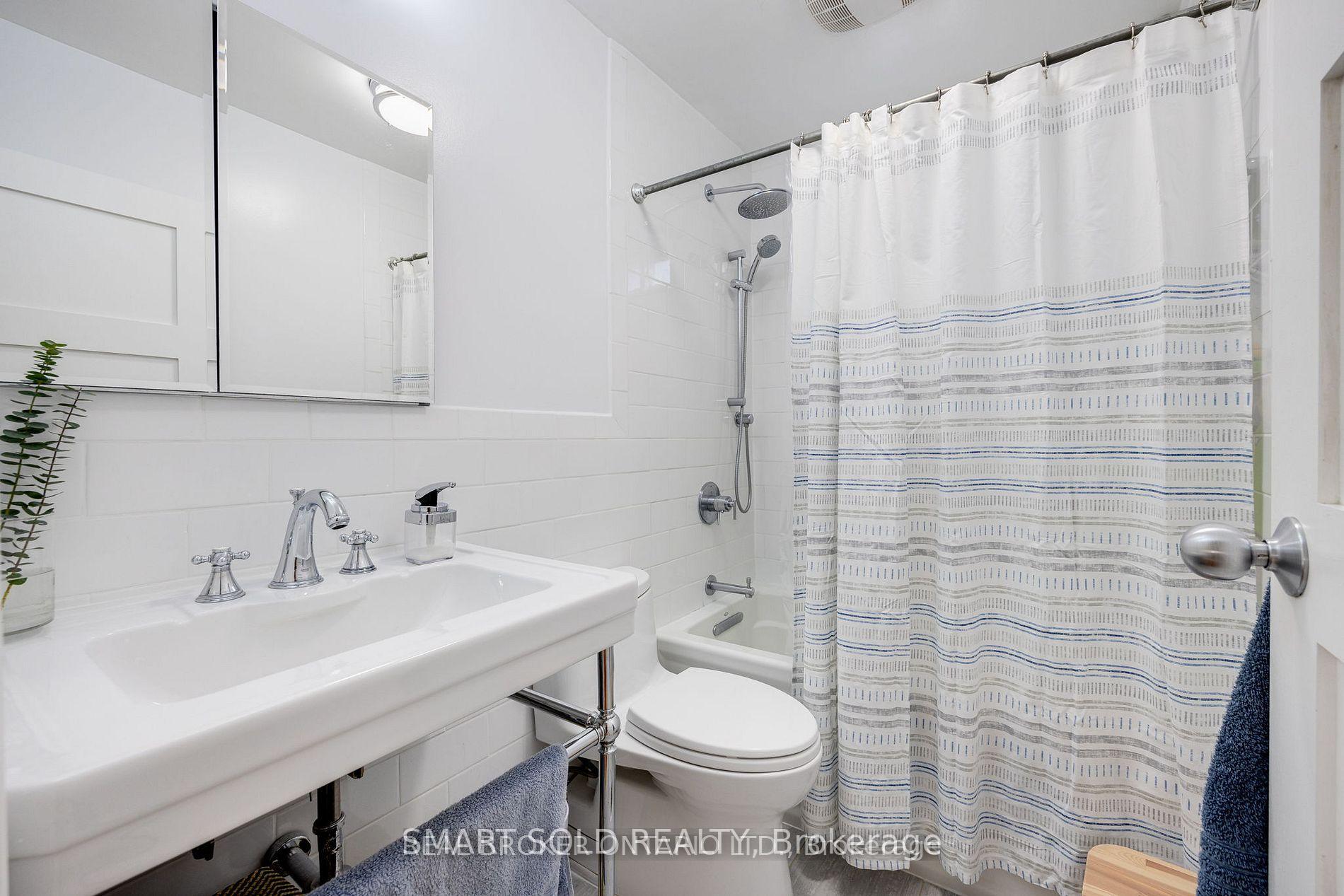 Photo 14 of 104 Cadorna Avenue, Toronto, East York — HOMEH