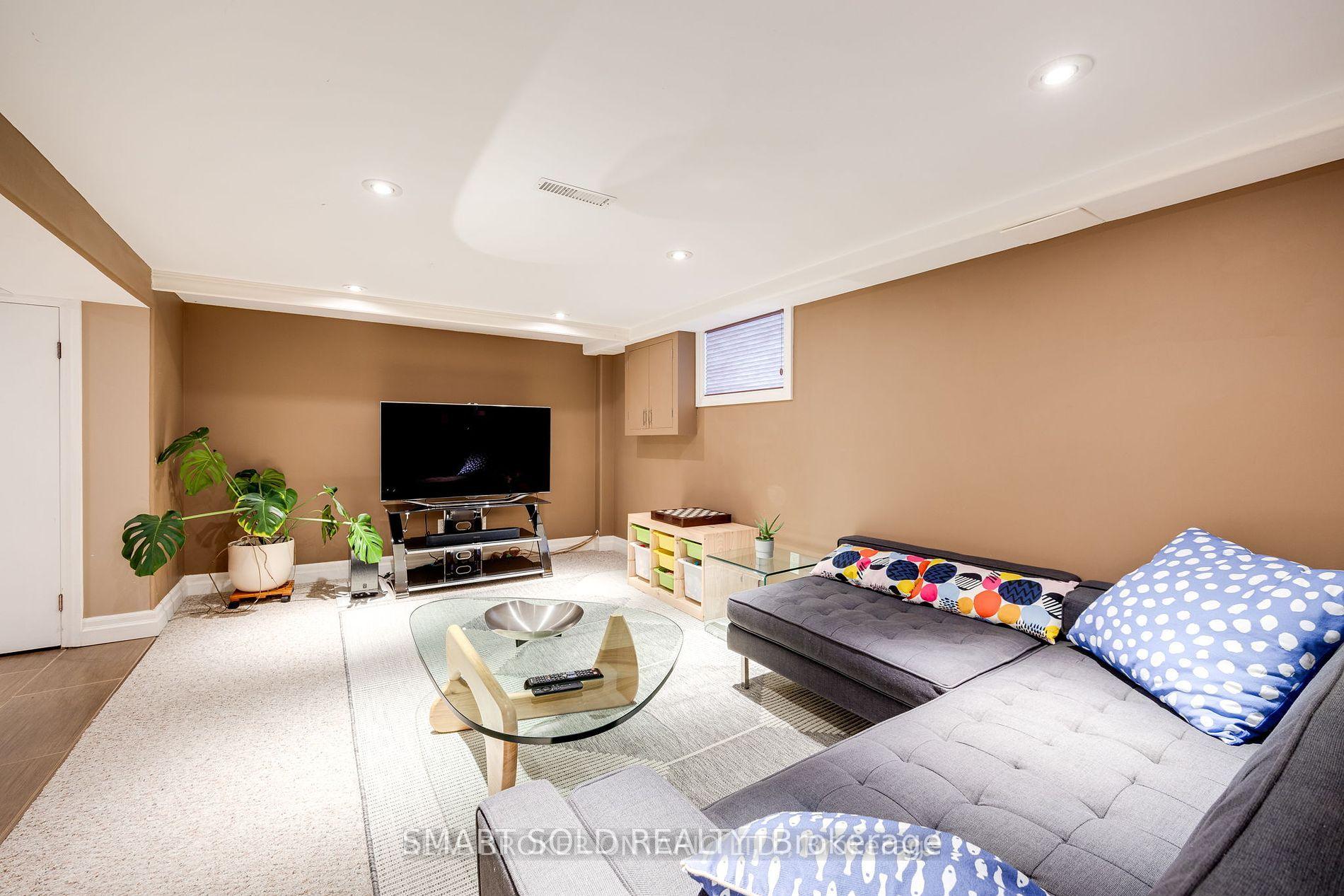 Photo 25 of 104 Cadorna Avenue, Toronto, East York — HOMEH