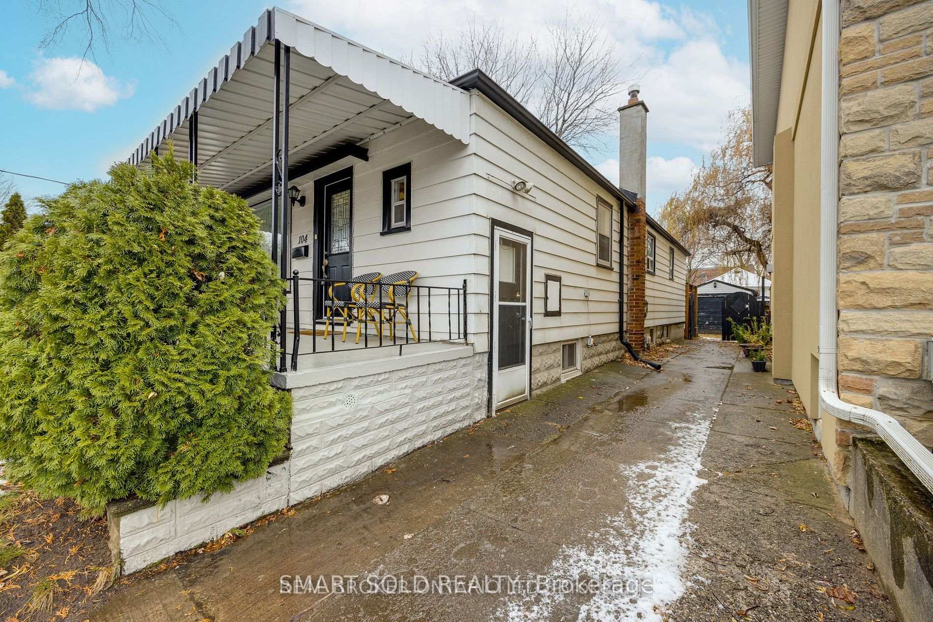 Photo 37 of 104 Cadorna Avenue, Toronto, East York — HOMEH