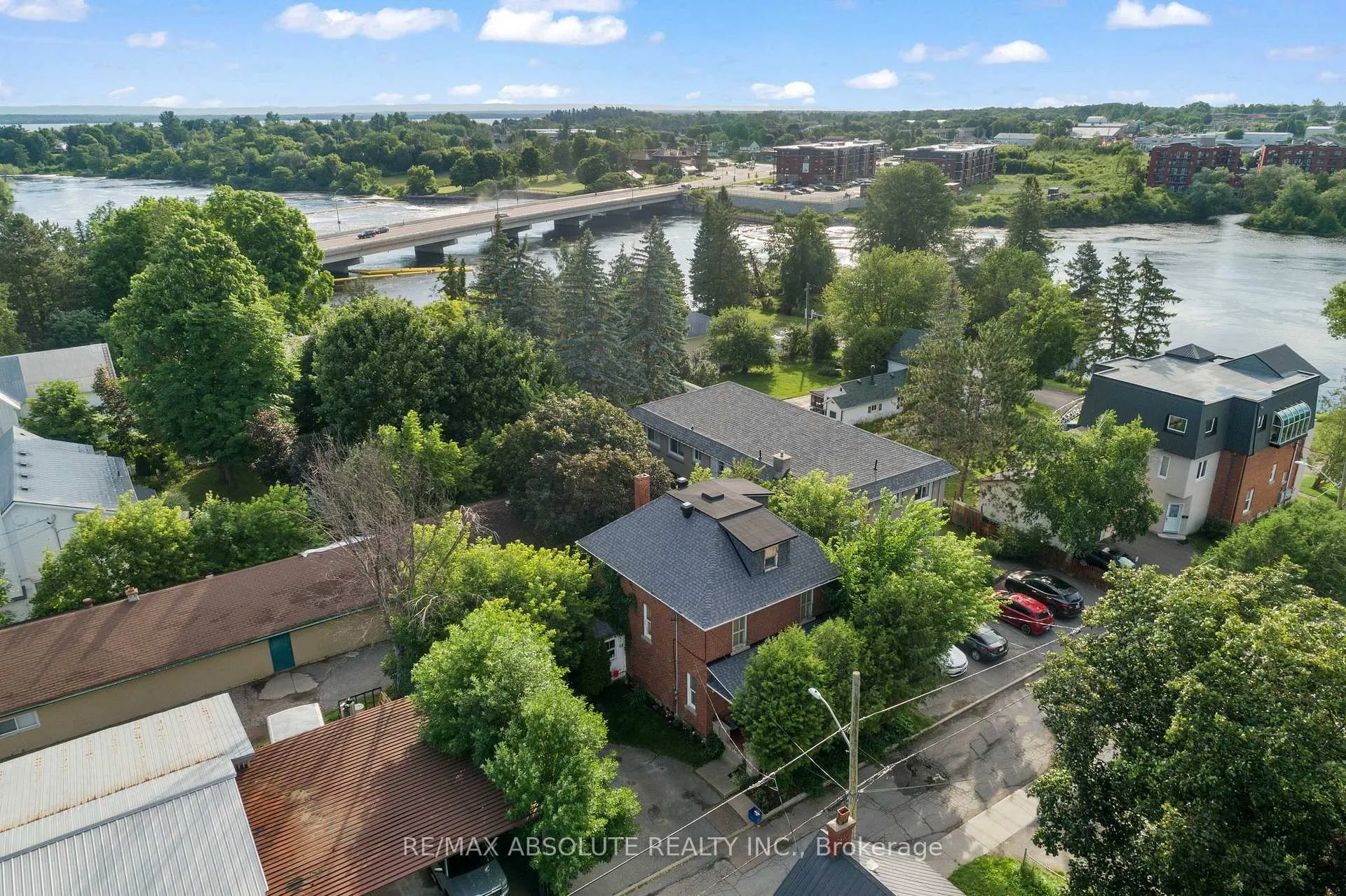 Photo 4 of 12 Rock Lane E, Arnprior — HOMEH