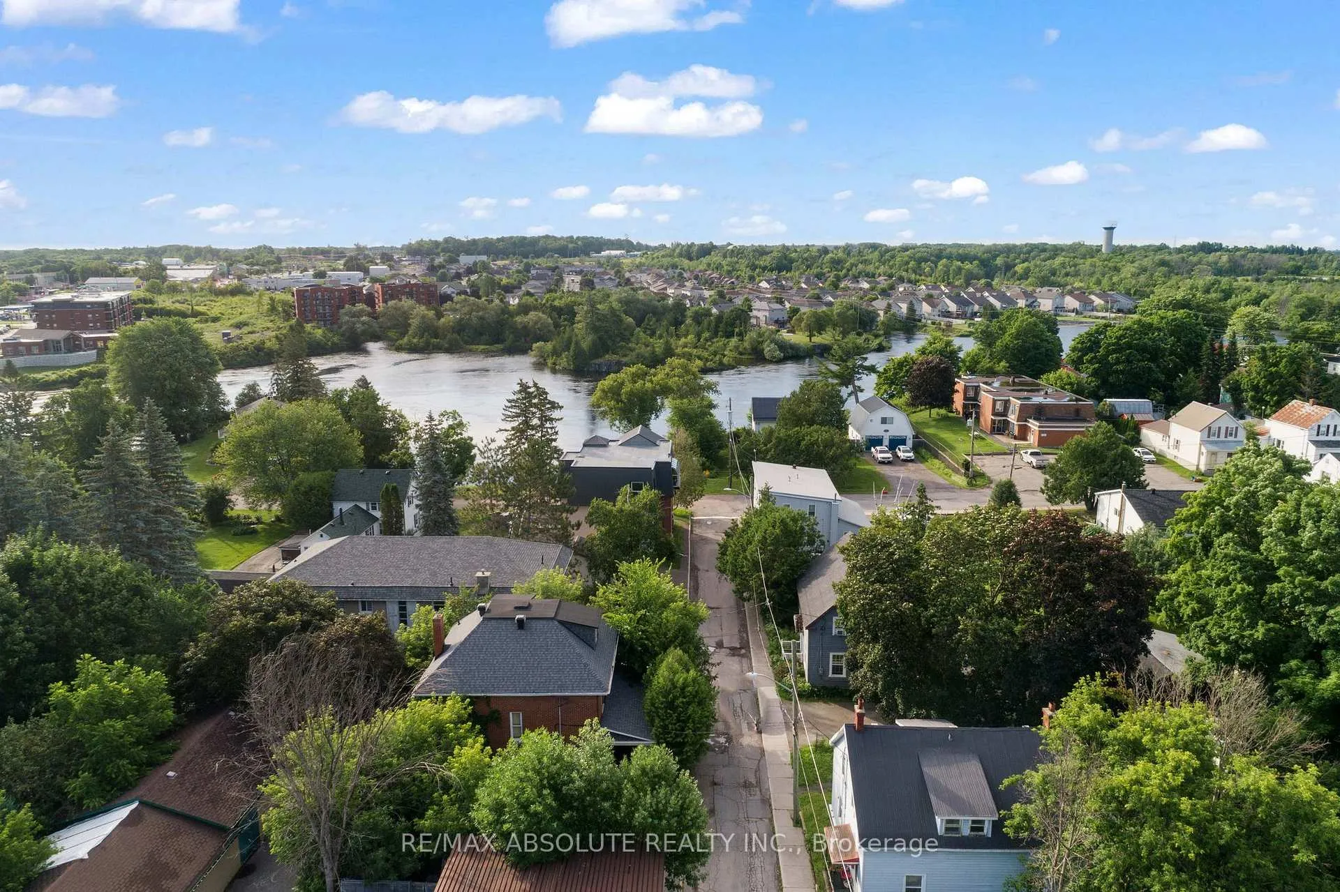 Photo 8 of 12 Rock Lane E, Arnprior — HOMEH