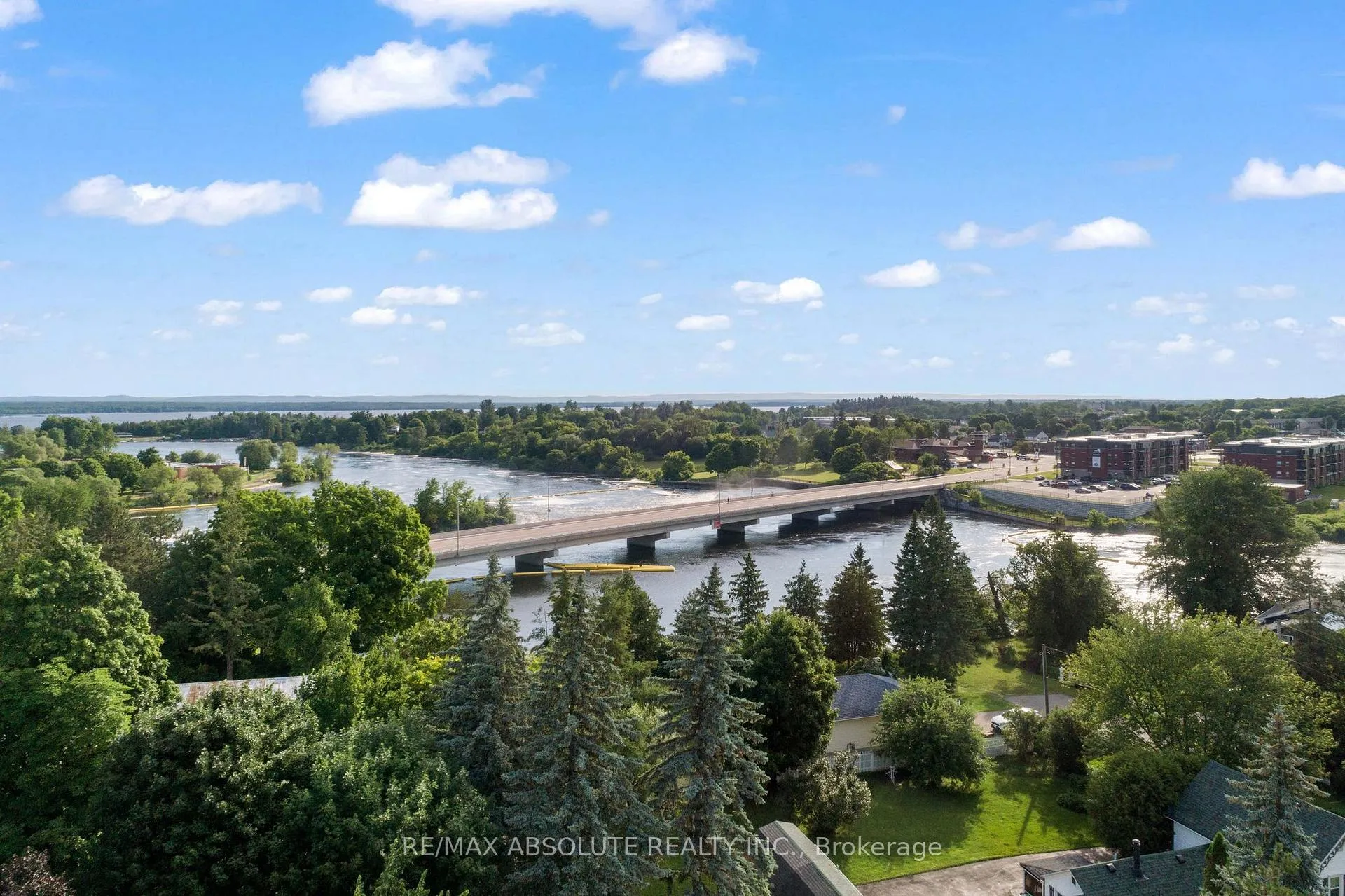 Photo 10 of 12 Rock Lane E, Arnprior — HOMEH