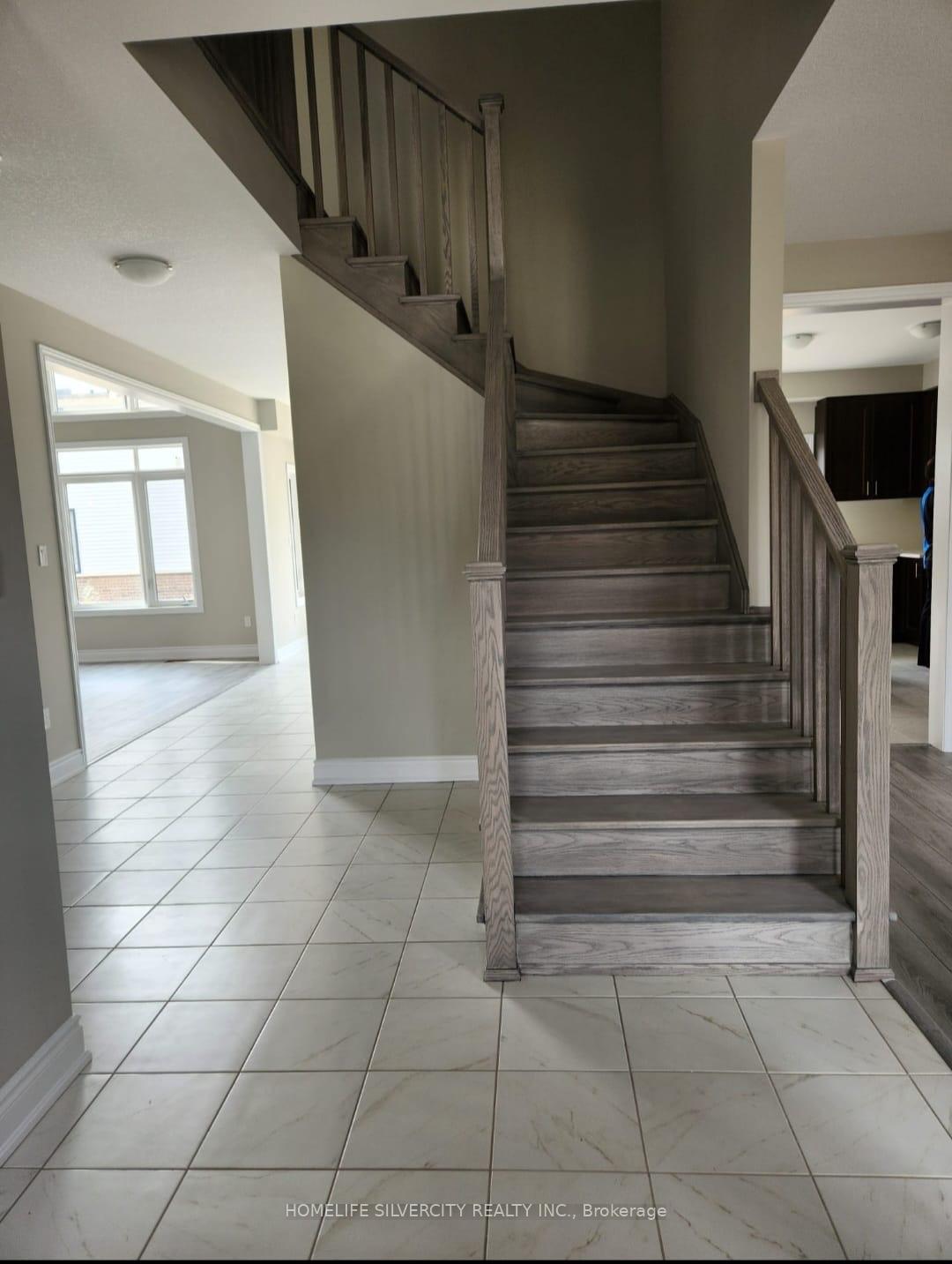 Photo 4 of 13 Venture Way, Thorold, Rolling Meadows — HOMEH