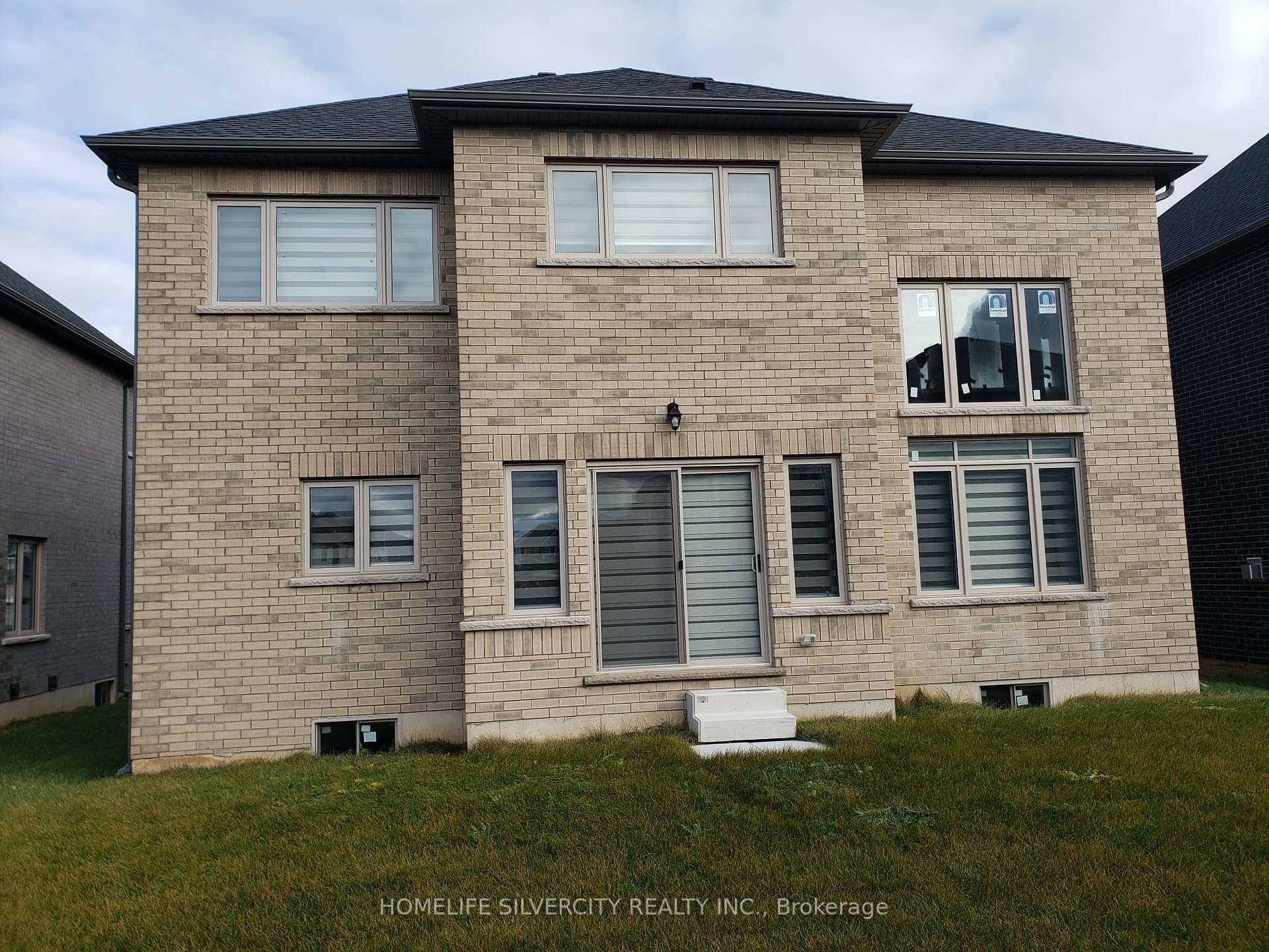 Photo 8 of 13 Venture Way, Thorold, Rolling Meadows — HOMEH