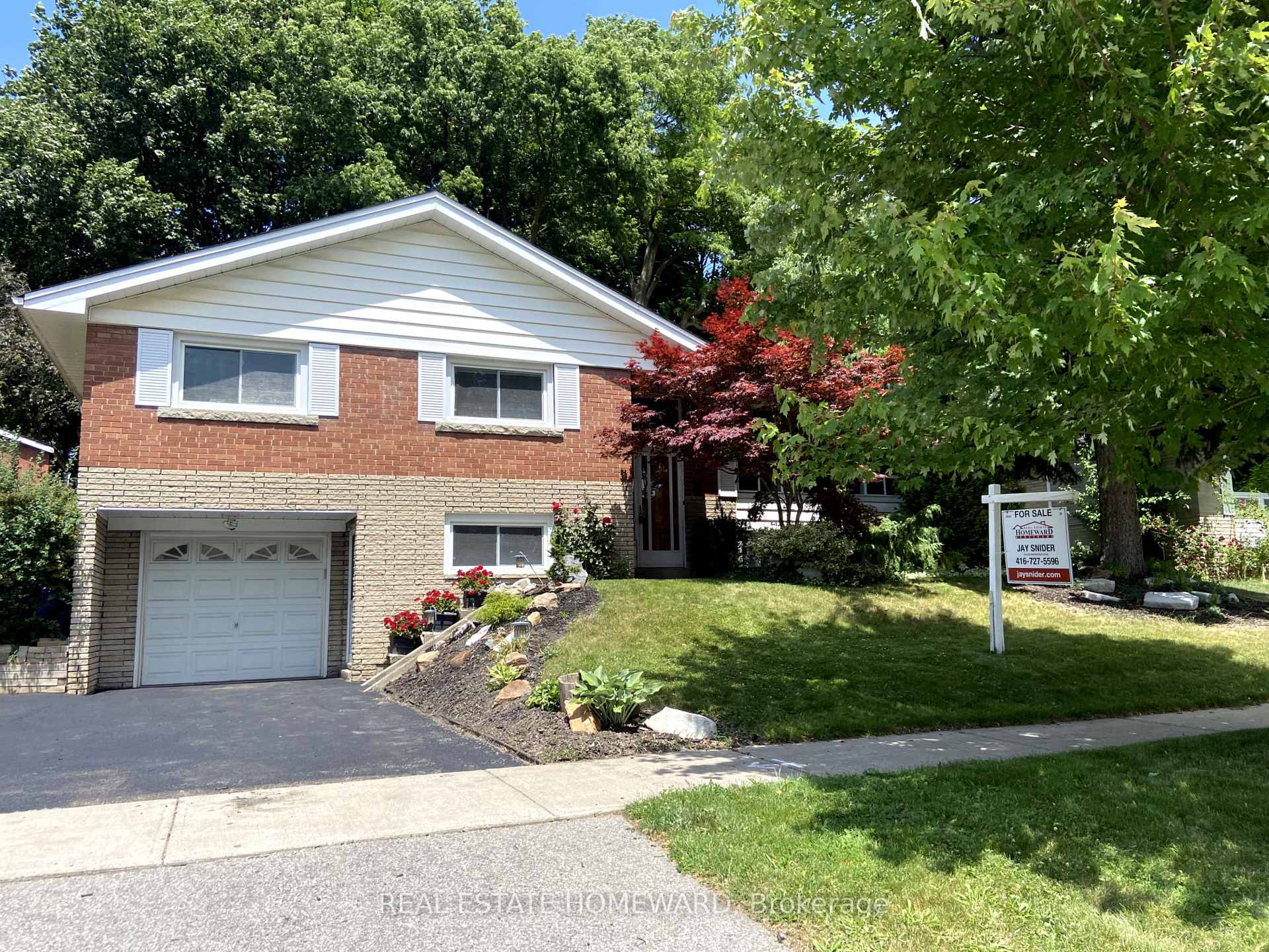 Photo 1 of 8 Burnview Crescent, Scarborough, Woburn — HOMEH