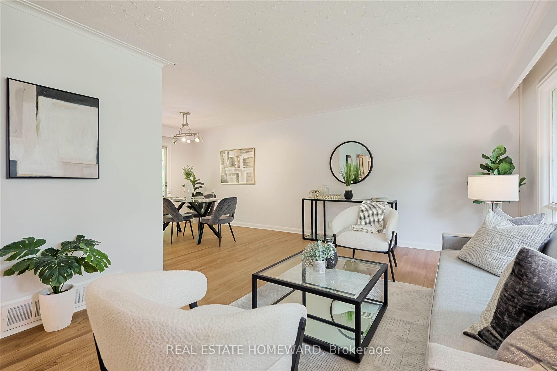 Photo 5 of 8 Burnview Crescent, Scarborough, Woburn — HOMEH
