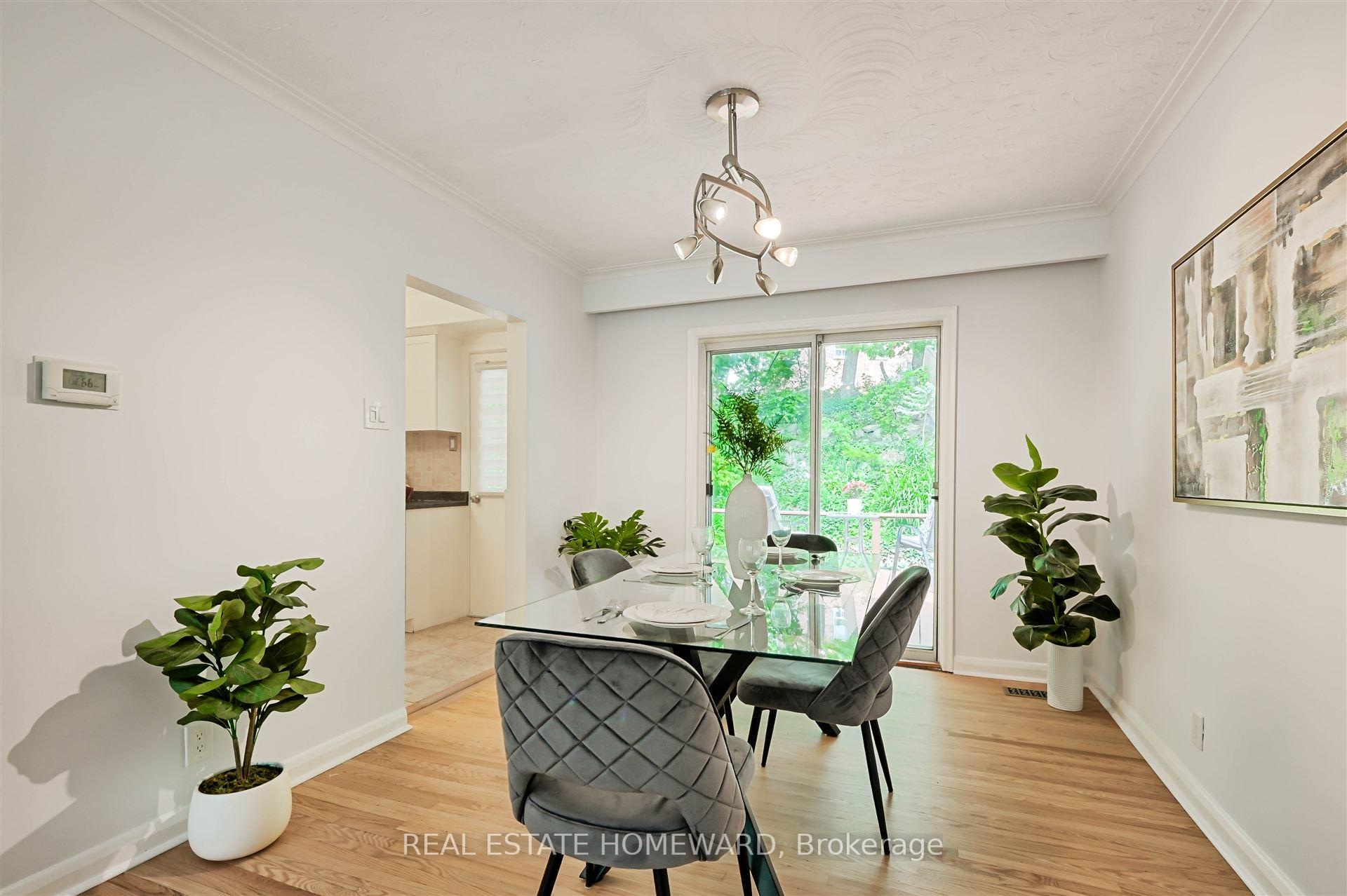 Photo 8 of 8 Burnview Crescent, Scarborough, Woburn — HOMEH