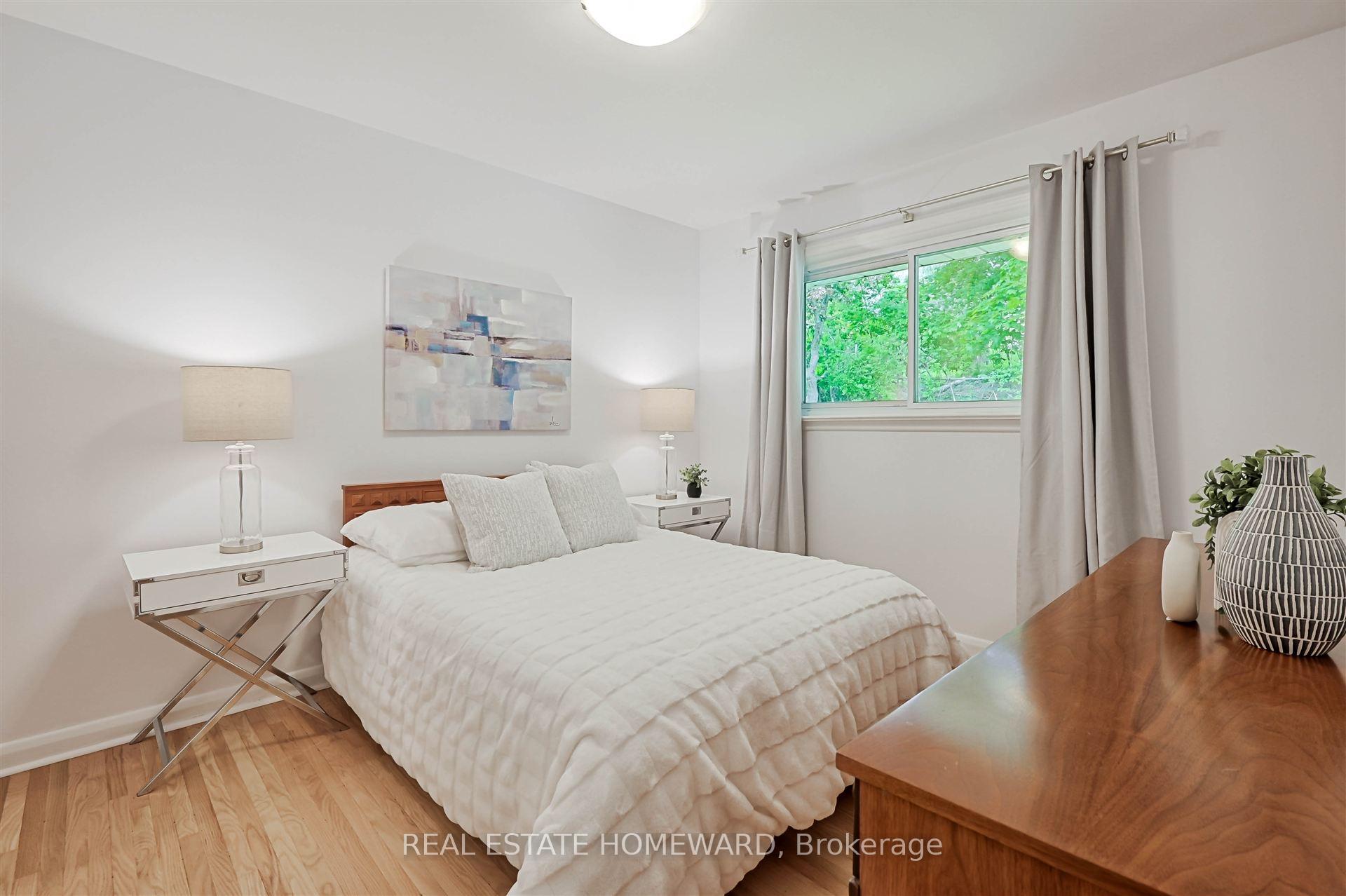 Photo 14 of 8 Burnview Crescent, Scarborough, Woburn — HOMEH
